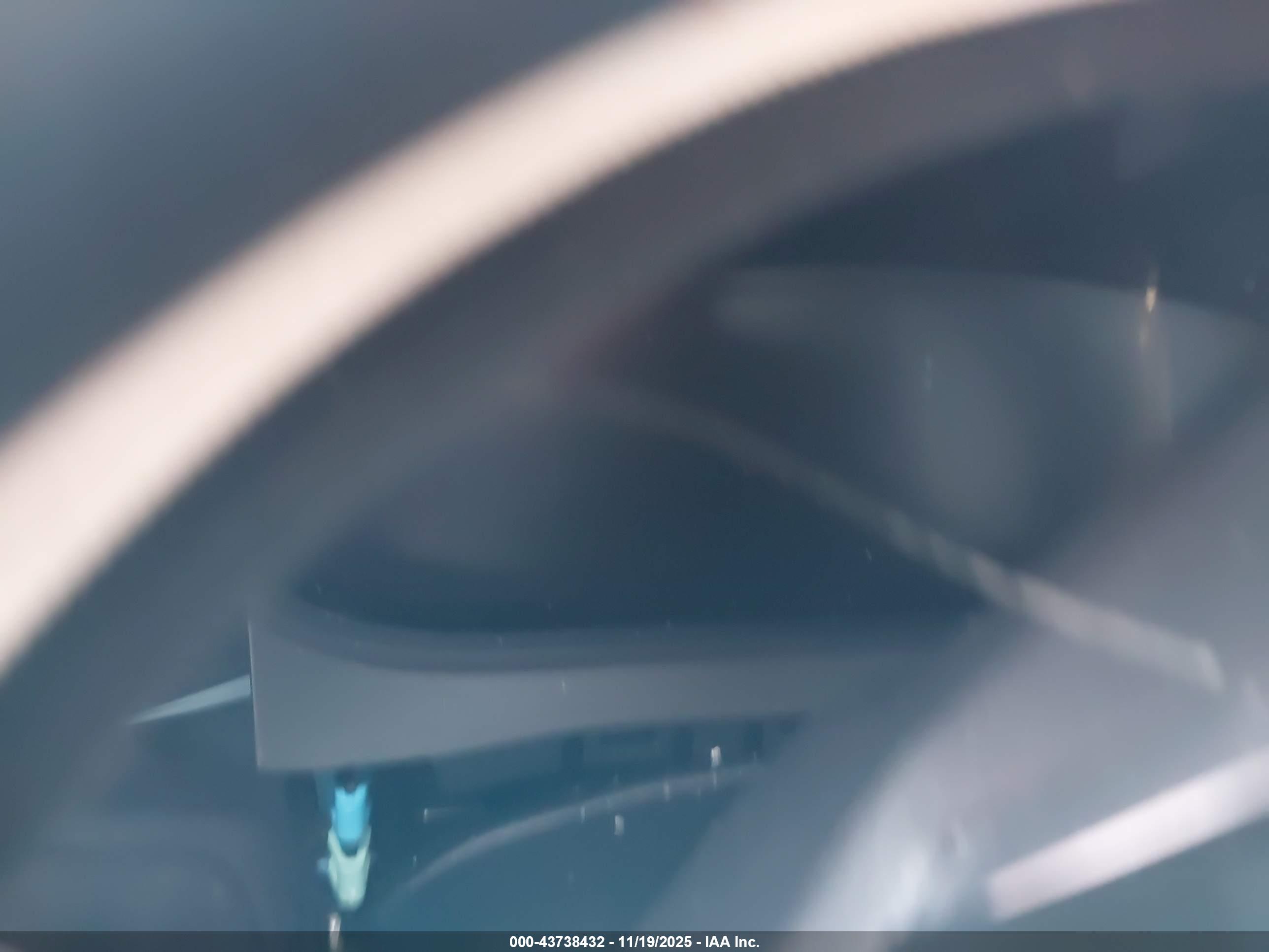 FORD ESCAPE image 7