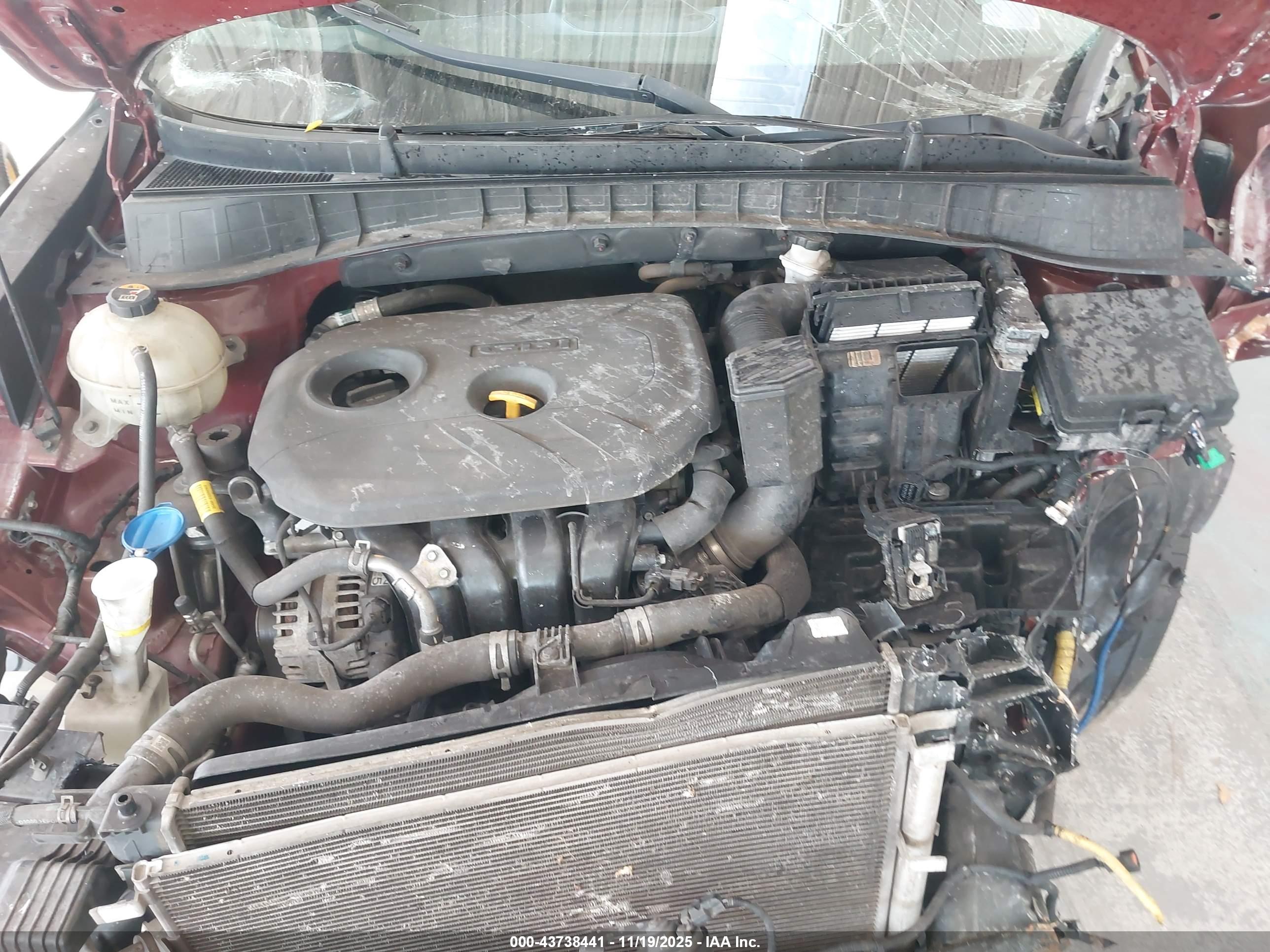 HYUNDAI TUCSON image 10