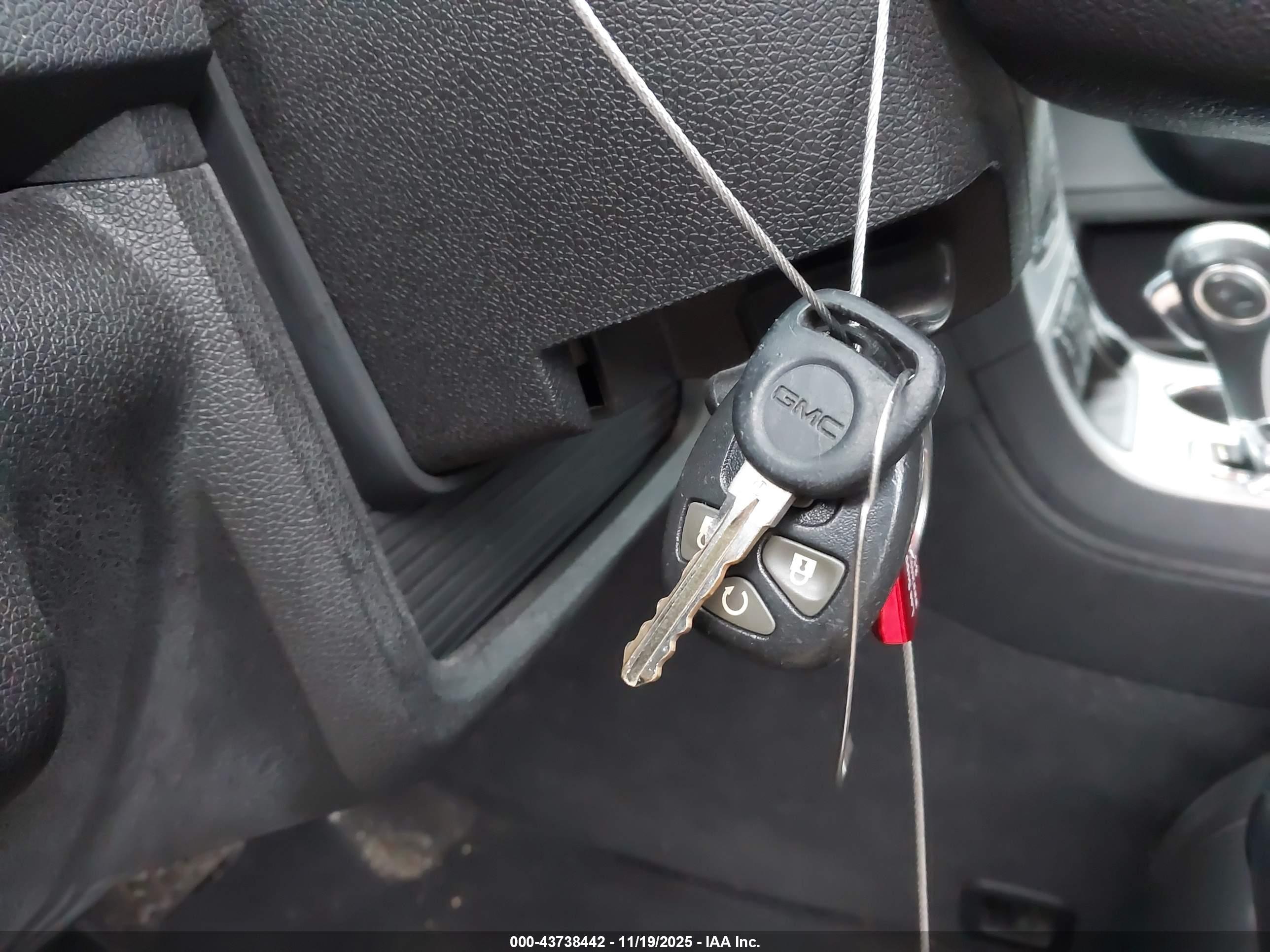 GMC ACADIA image 11