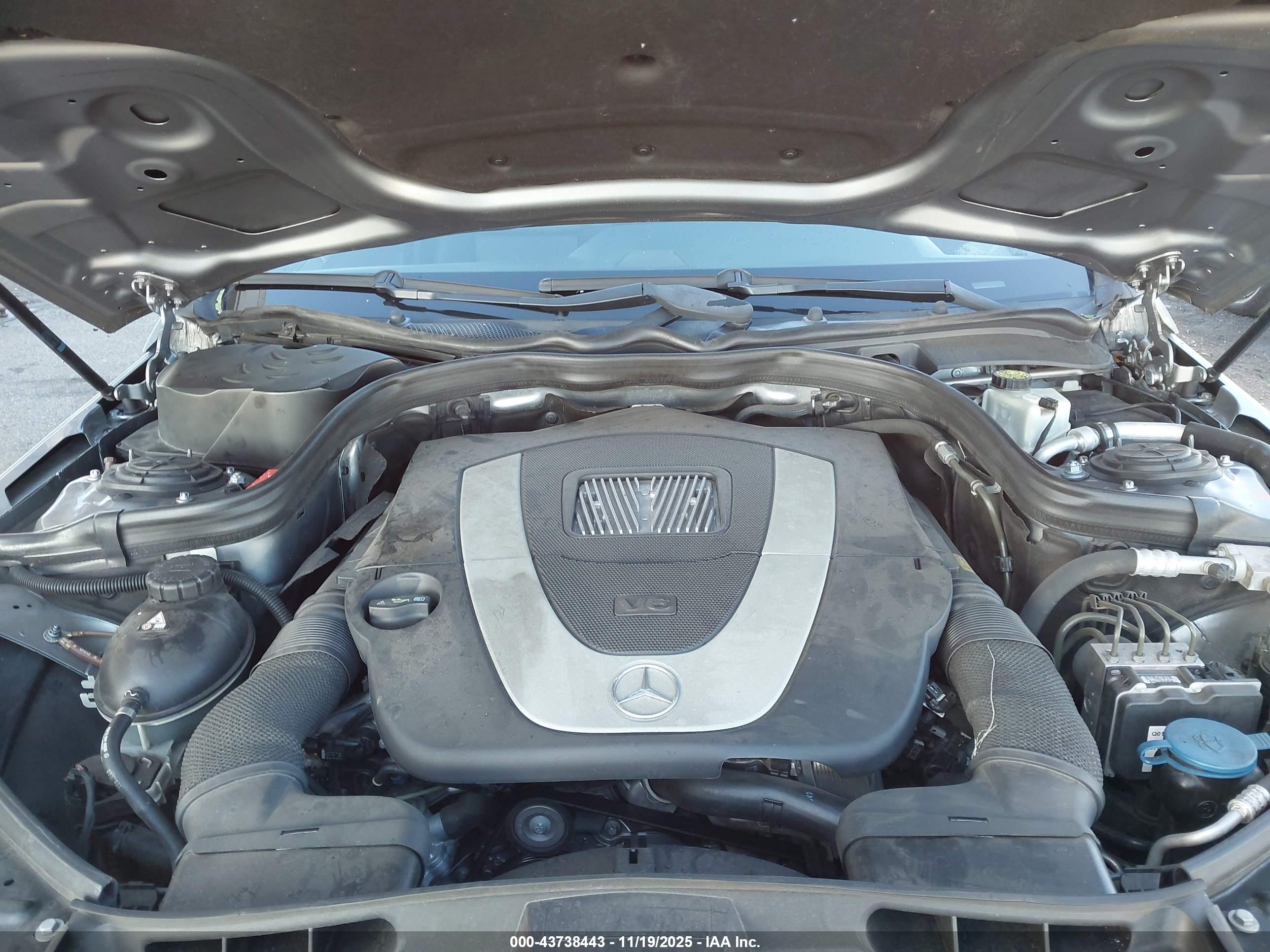 MERCEDES-BENZ E image 10