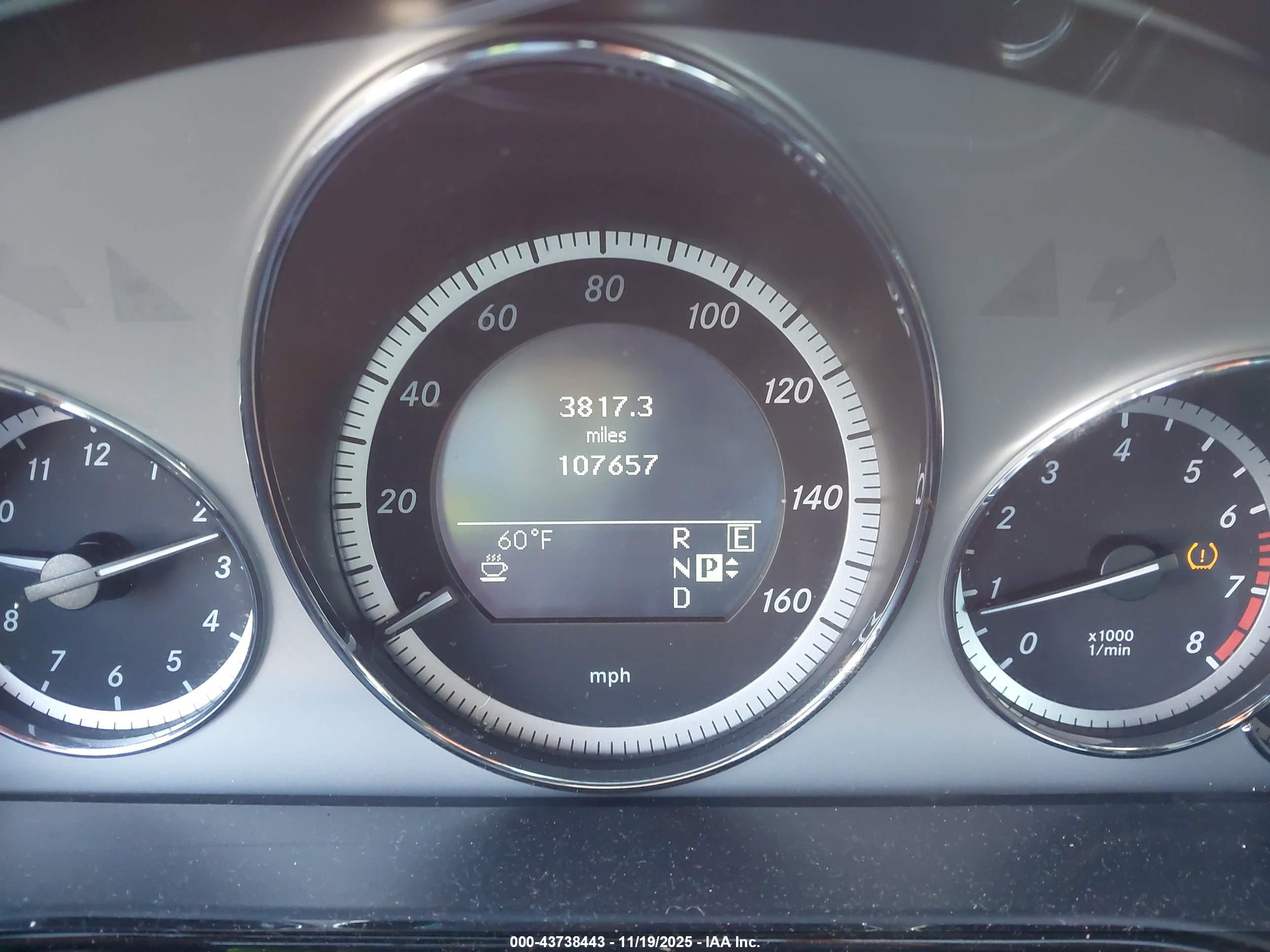 MERCEDES-BENZ E image 7