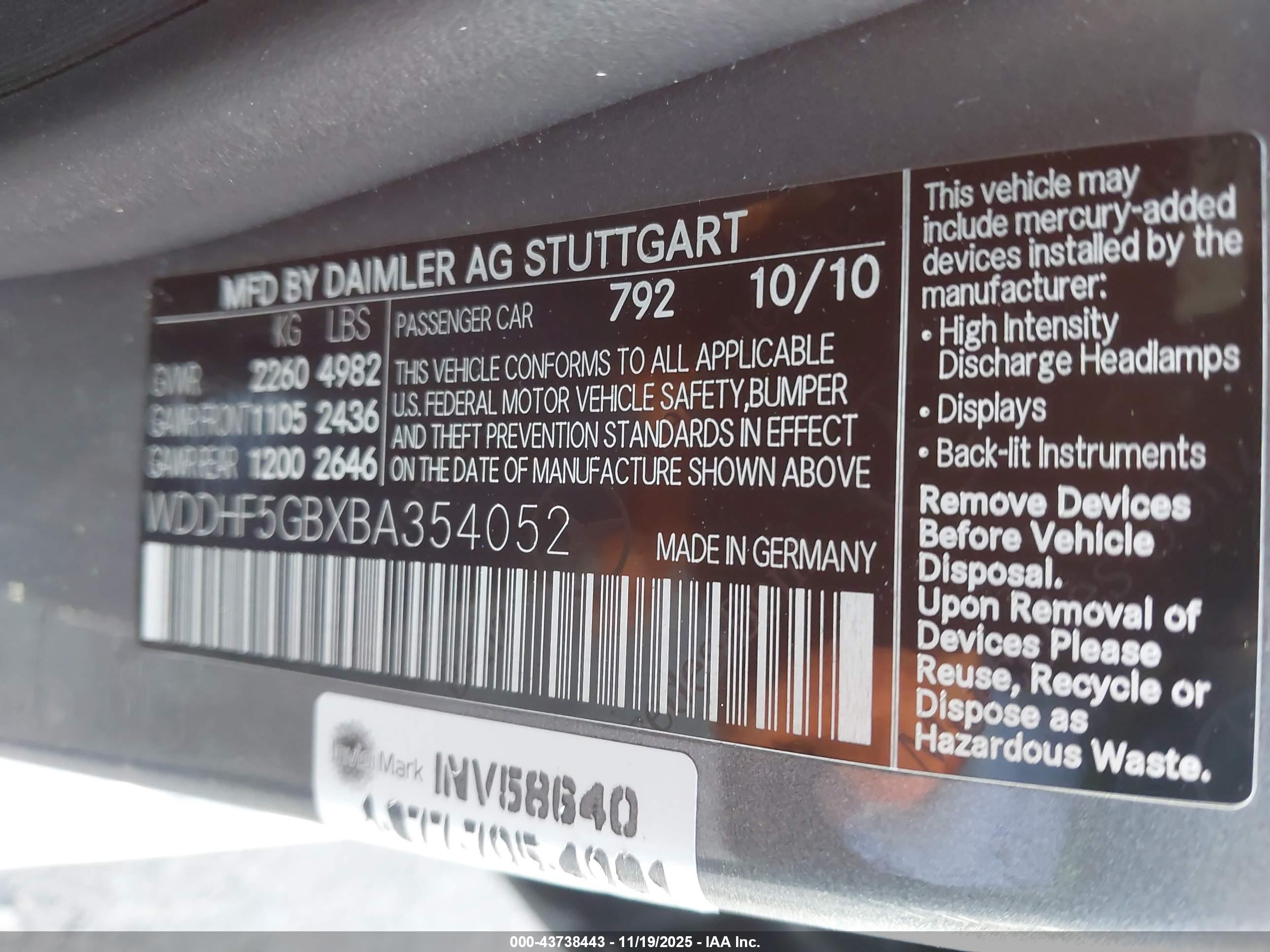 MERCEDES-BENZ E image 9