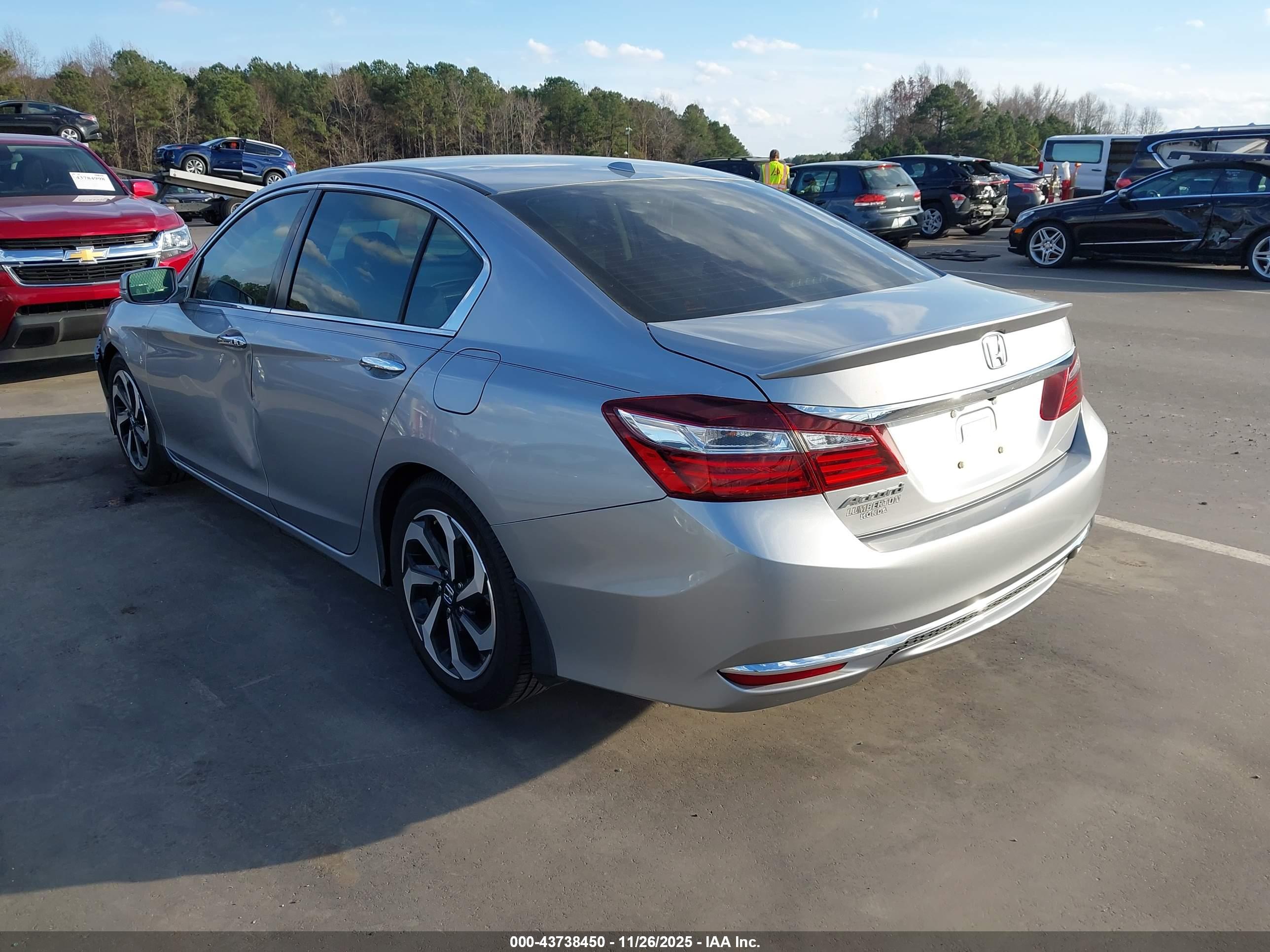 HONDA ACCORD image 3