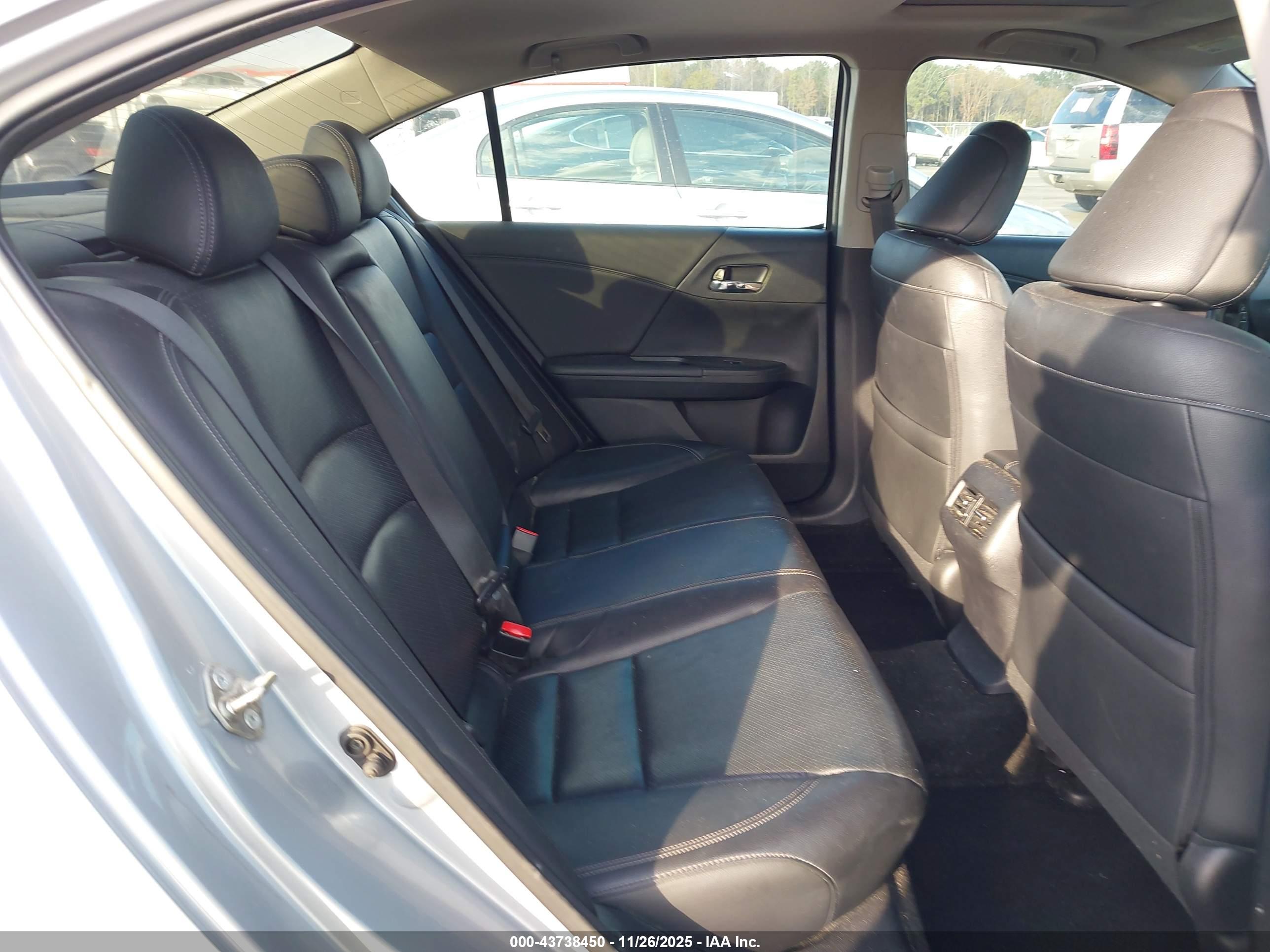 HONDA ACCORD image 8