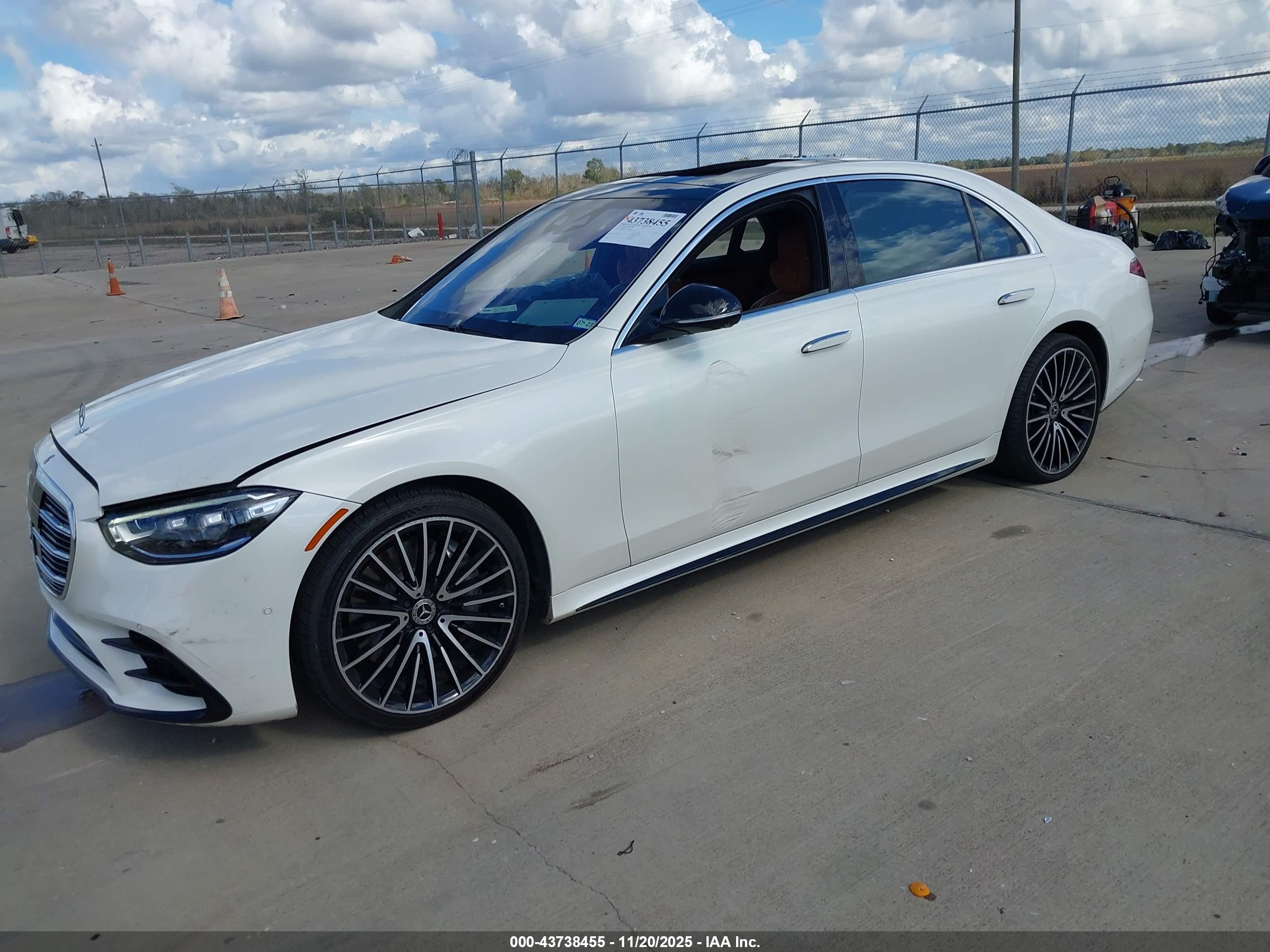MERCEDES-BENZ S image 2