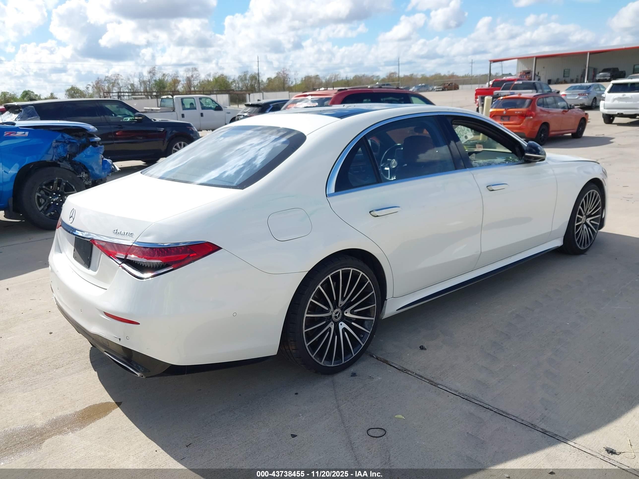 MERCEDES-BENZ S image 4