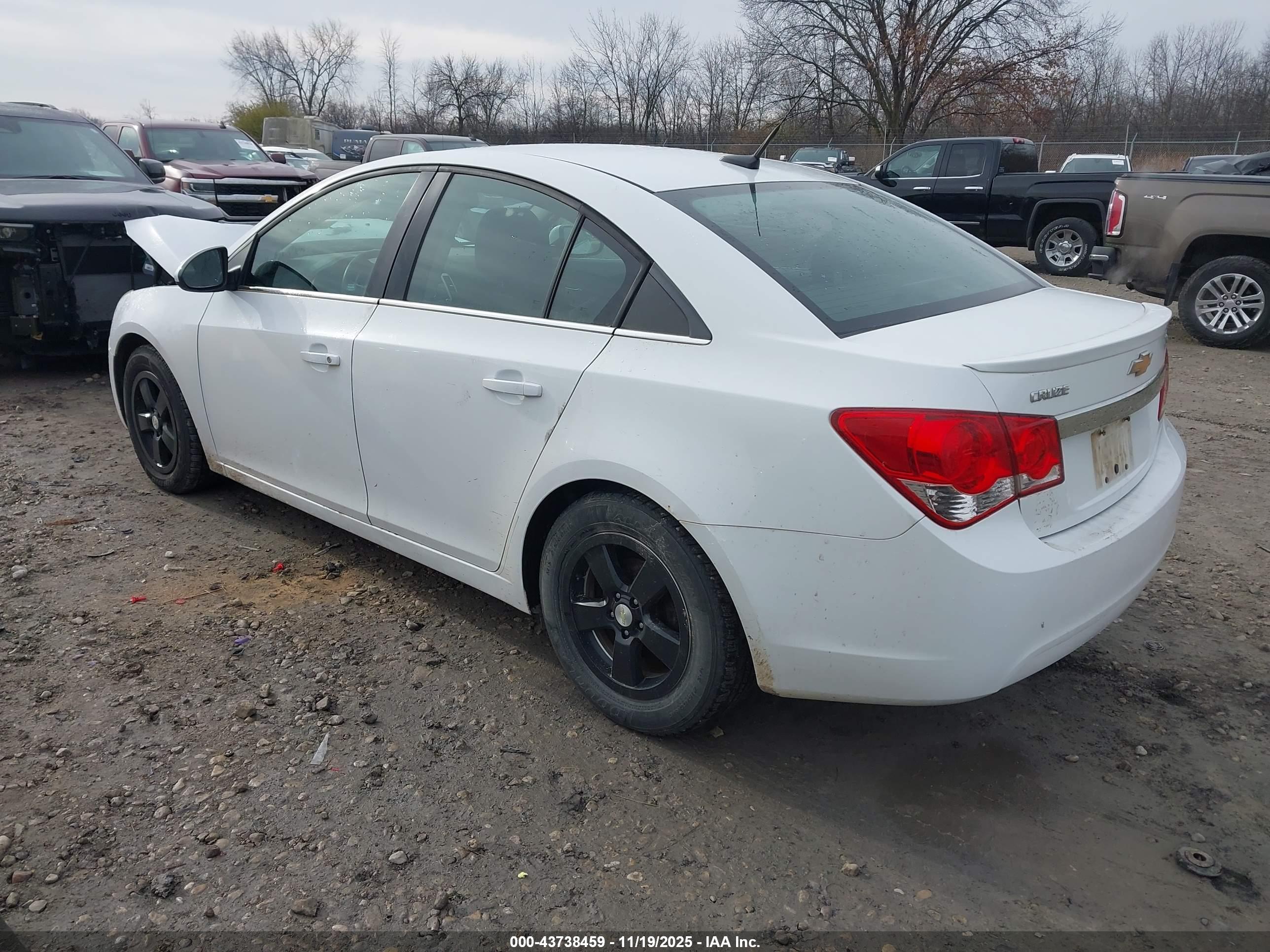 CHEVROLET CRUZE image 3