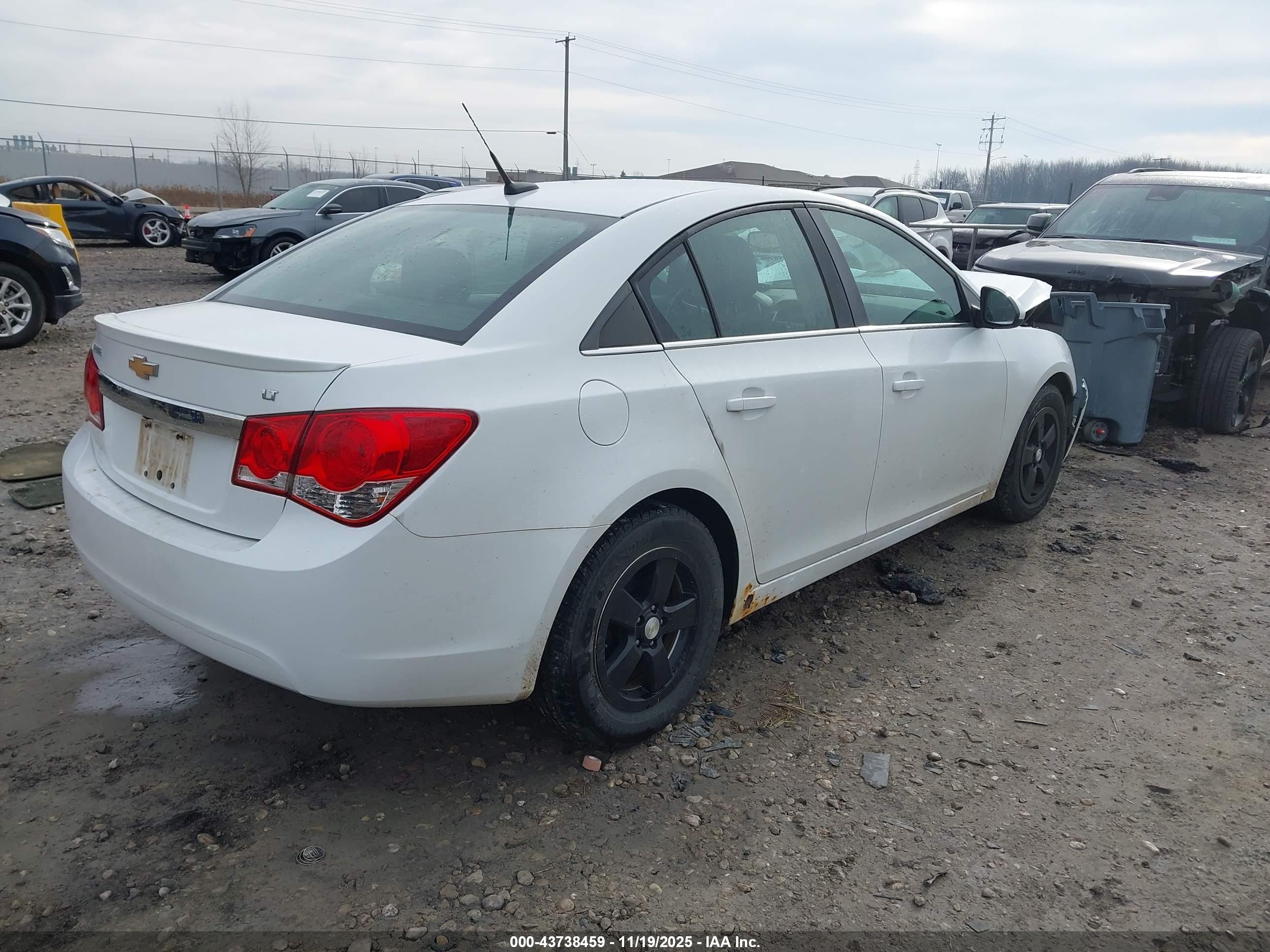 CHEVROLET CRUZE image 4