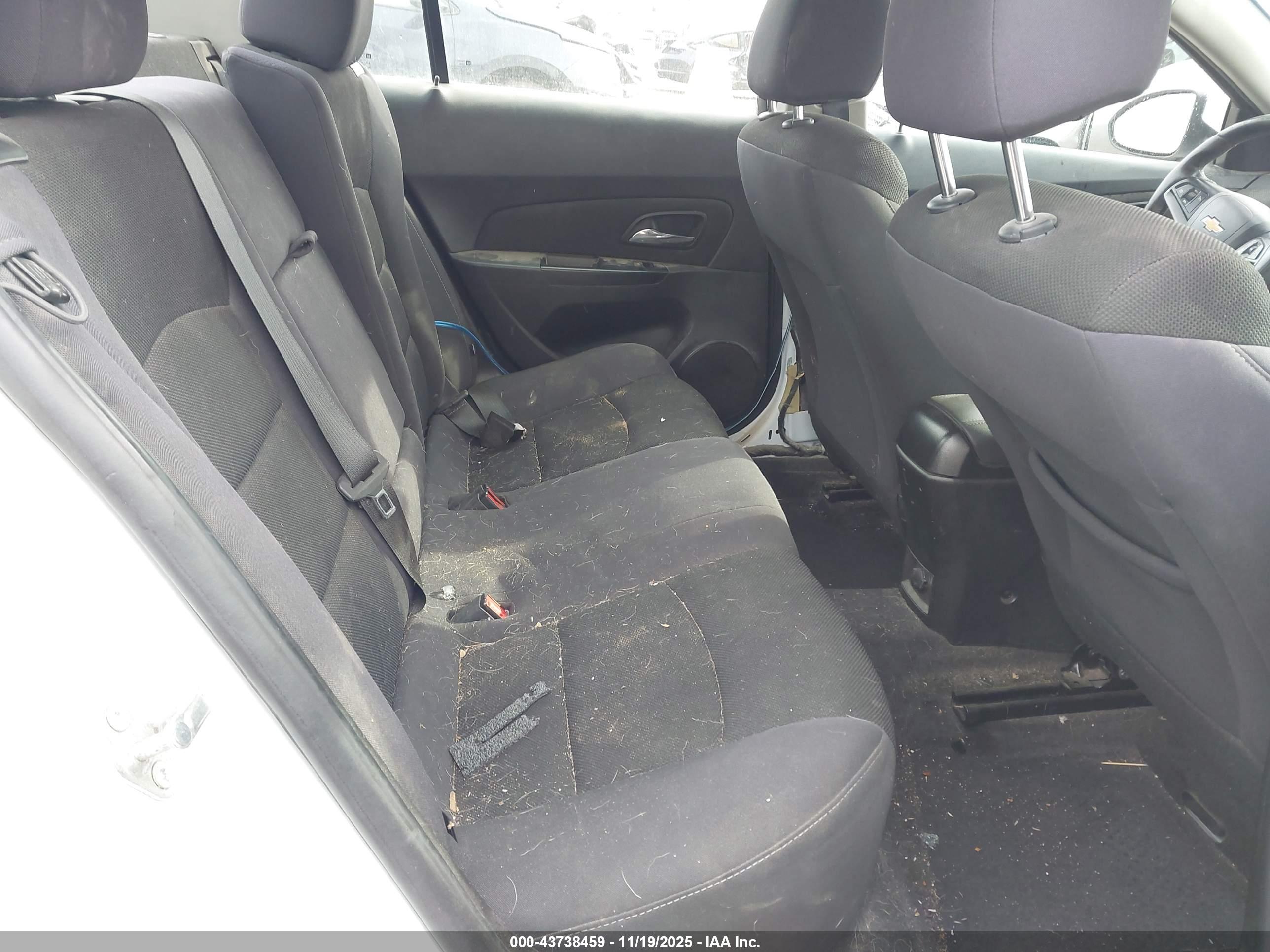 CHEVROLET CRUZE image 8
