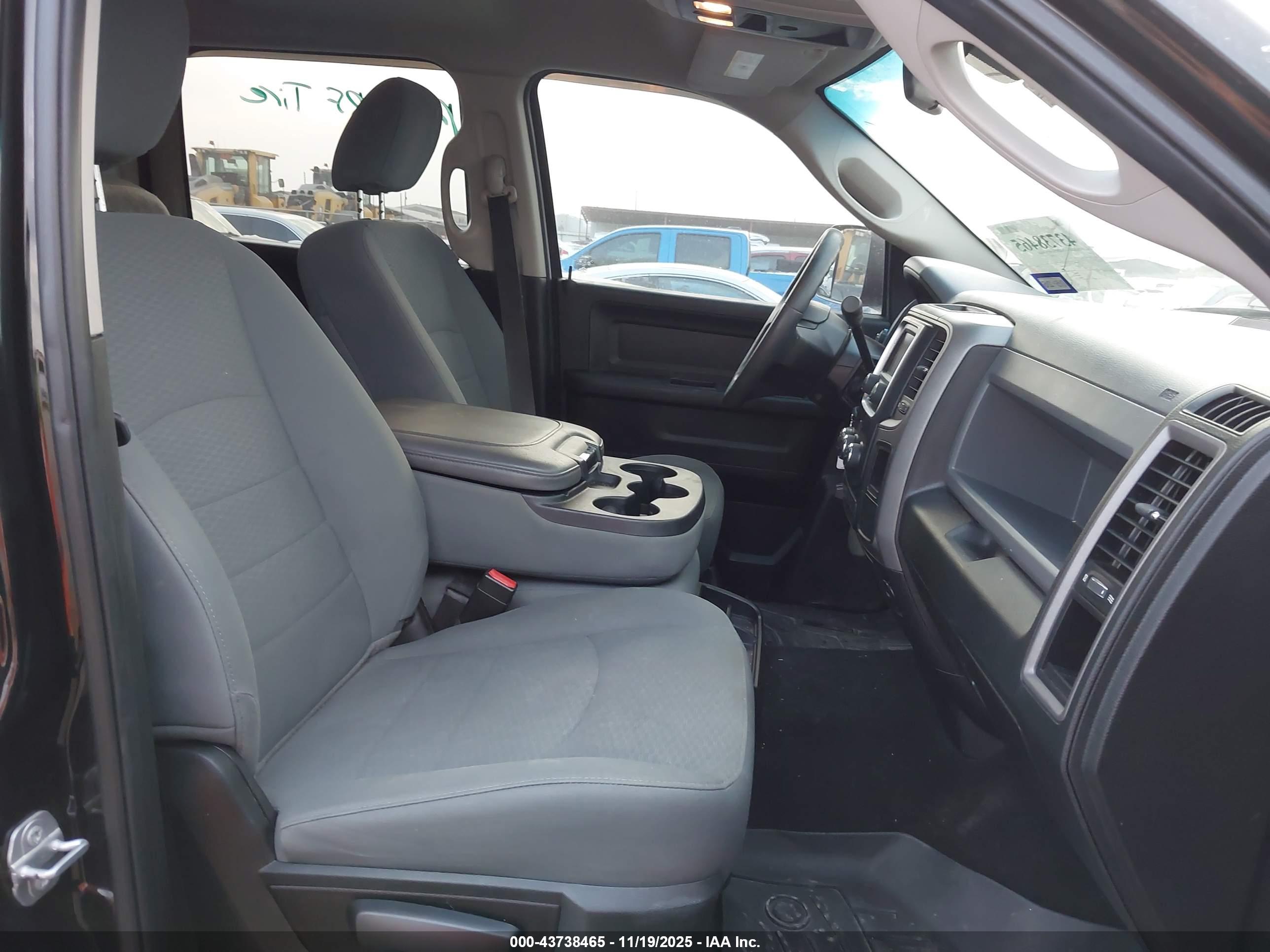 RAM 2500 image 5