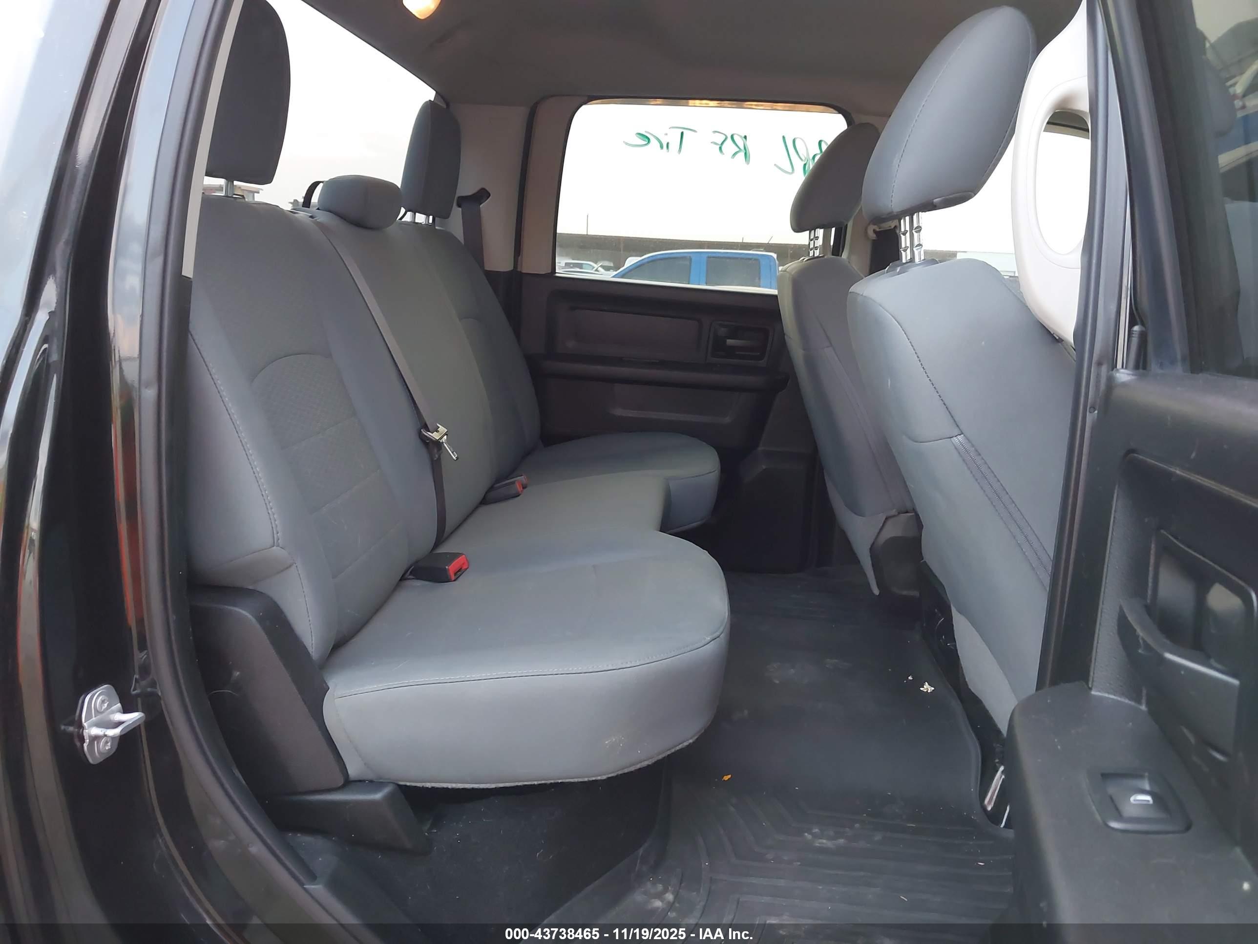 RAM 2500 image 8