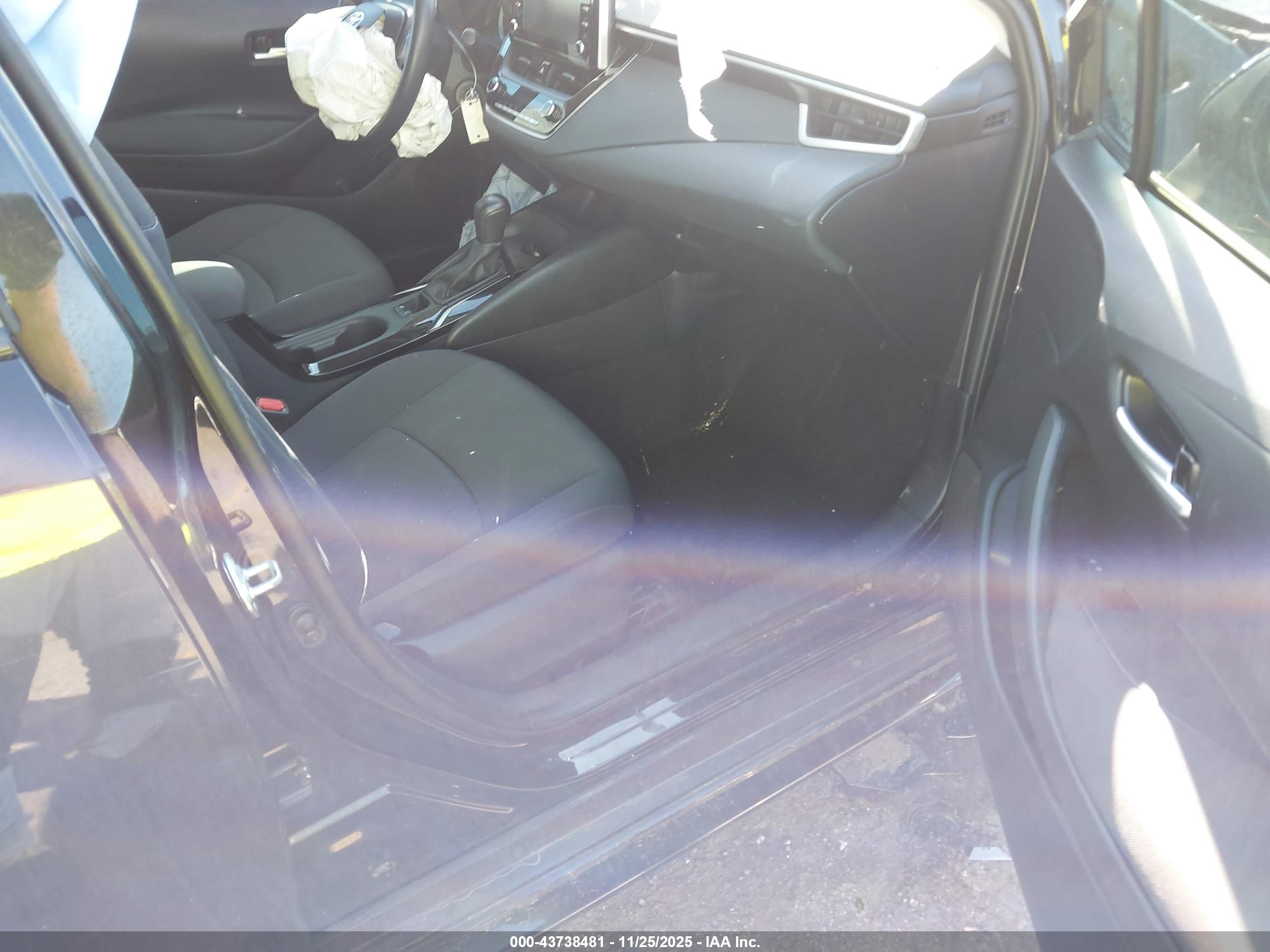 TOYOTA COROLLA image 5