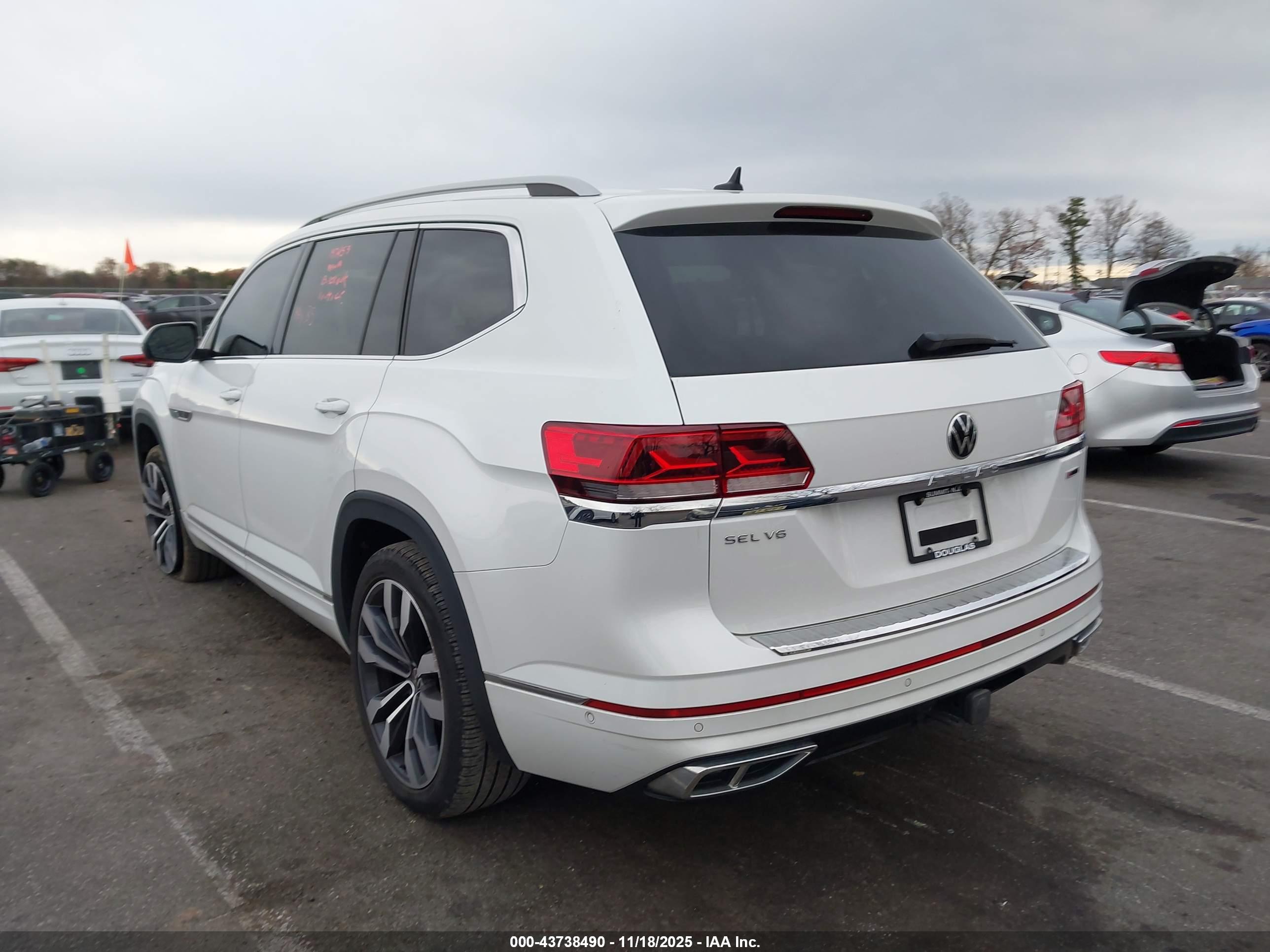 VOLKSWAGEN ATLAS image 3
