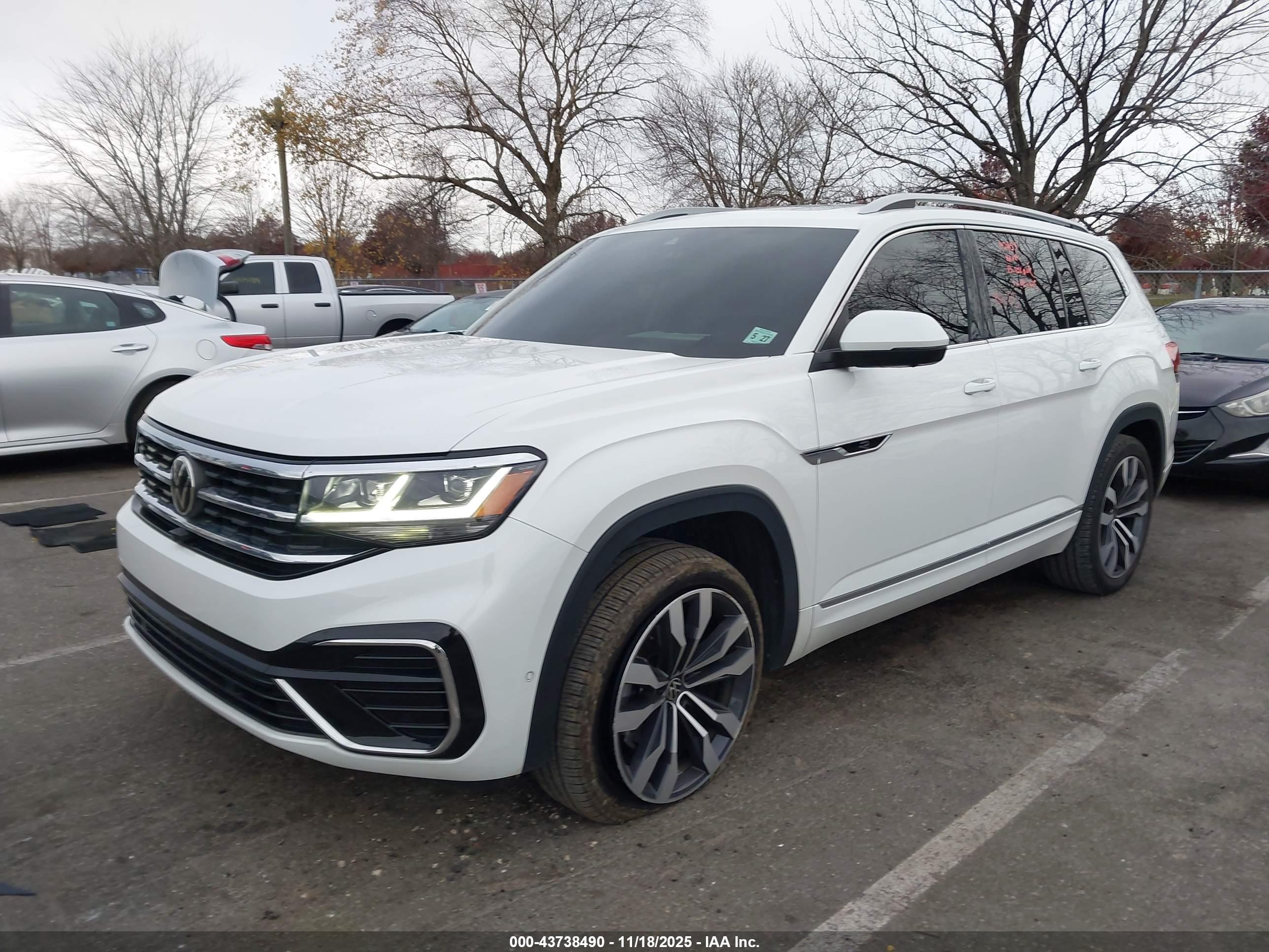 VOLKSWAGEN ATLAS image 6
