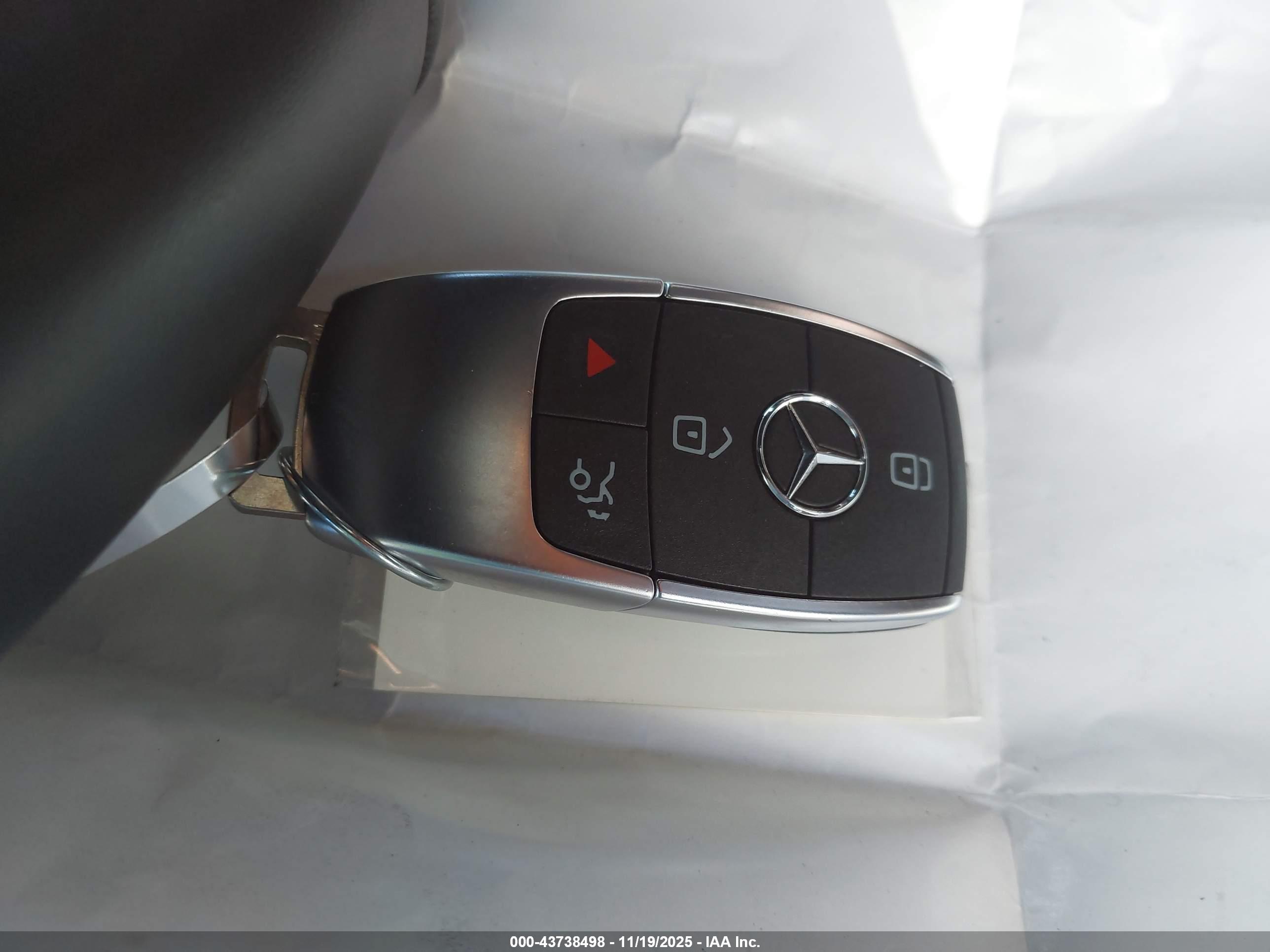 MERCEDES-BENZ GLE image 11