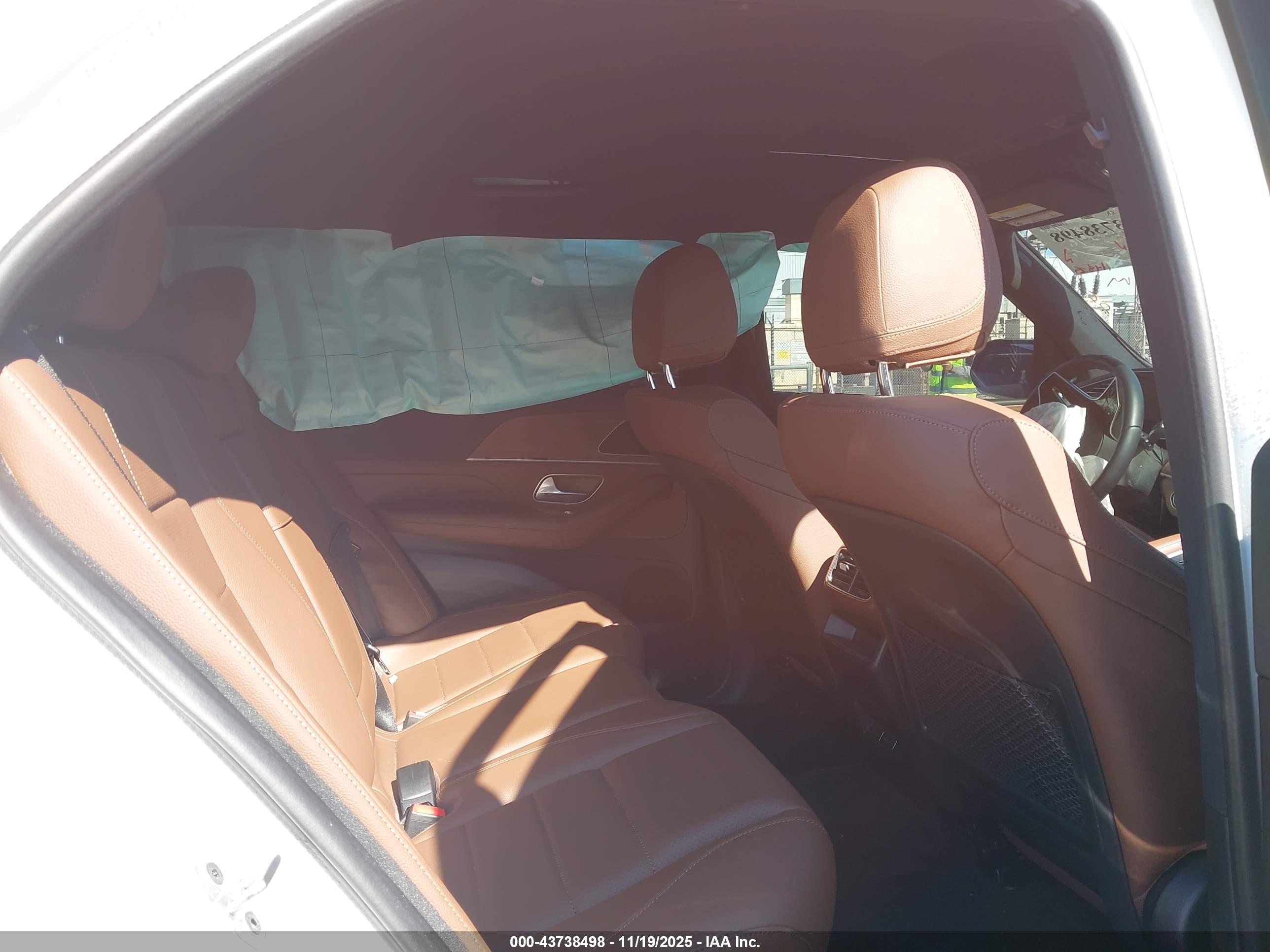 MERCEDES-BENZ GLE image 8