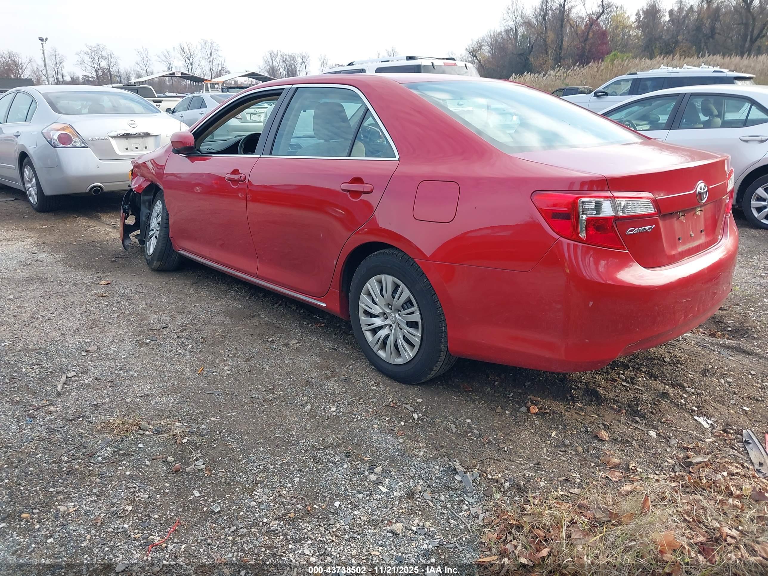 TOYOTA CAMRY image 3