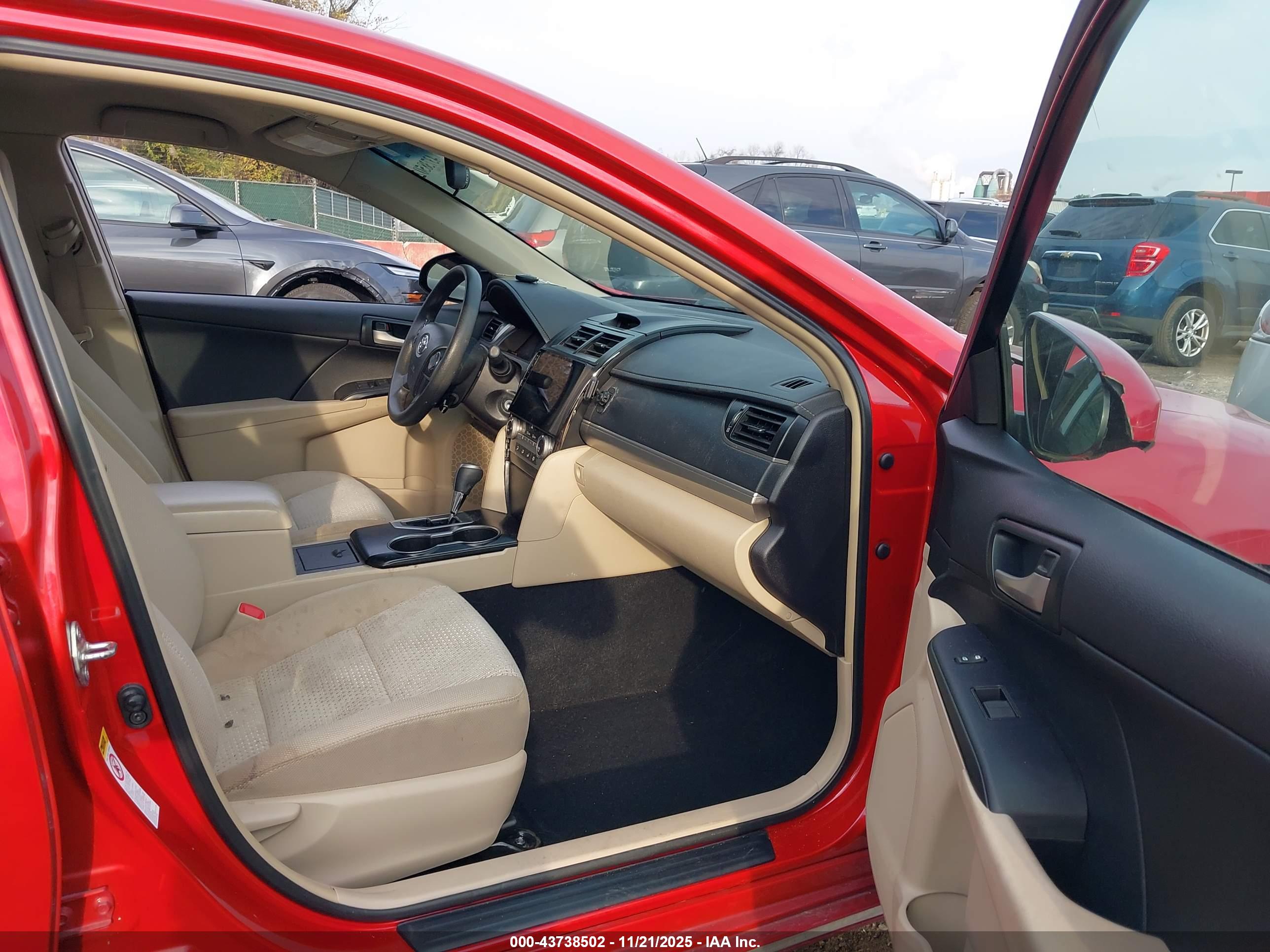 TOYOTA CAMRY image 5