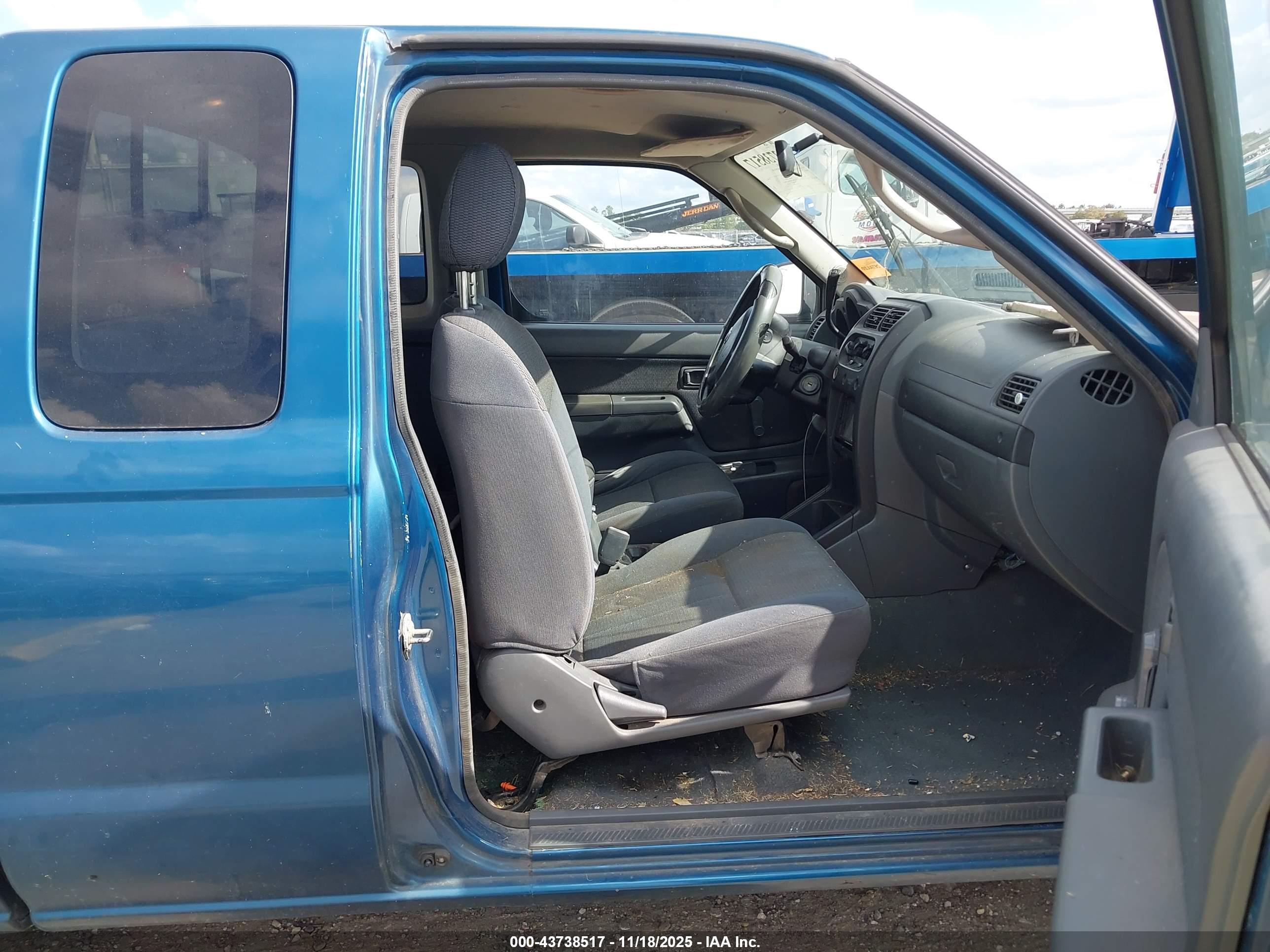 NISSAN FRONTIER image 5