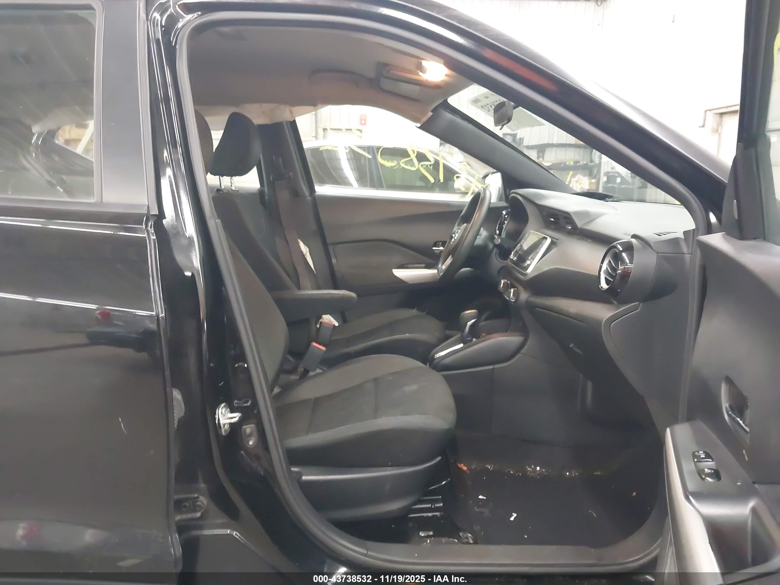 NISSAN KICKS image 5