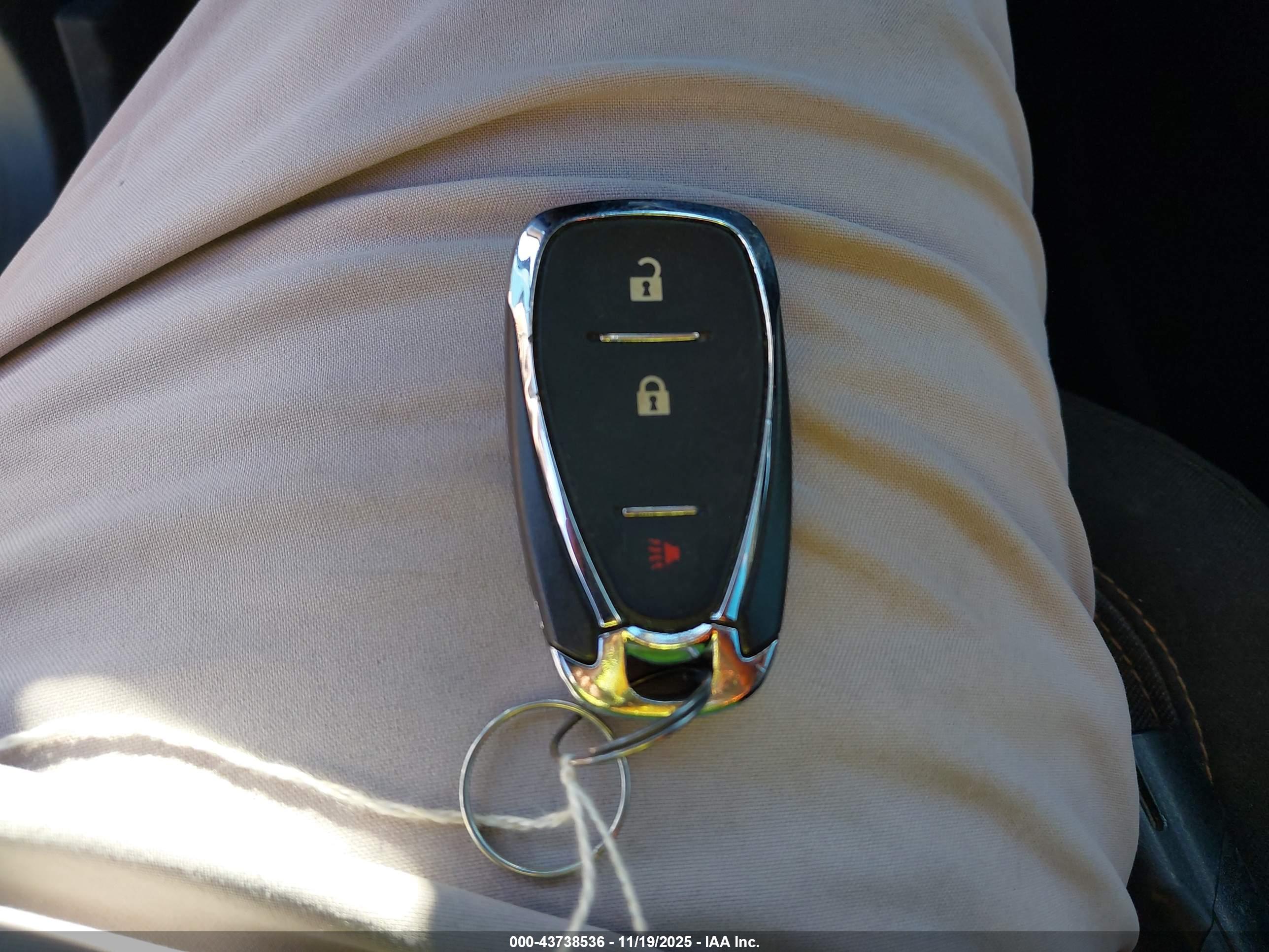 CHEVROLET TRAVERSE image 11