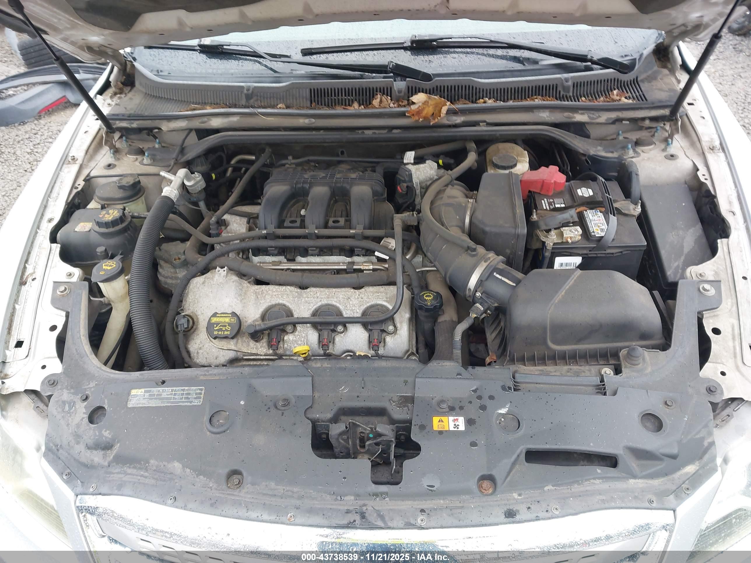 FORD TAURUS image 10