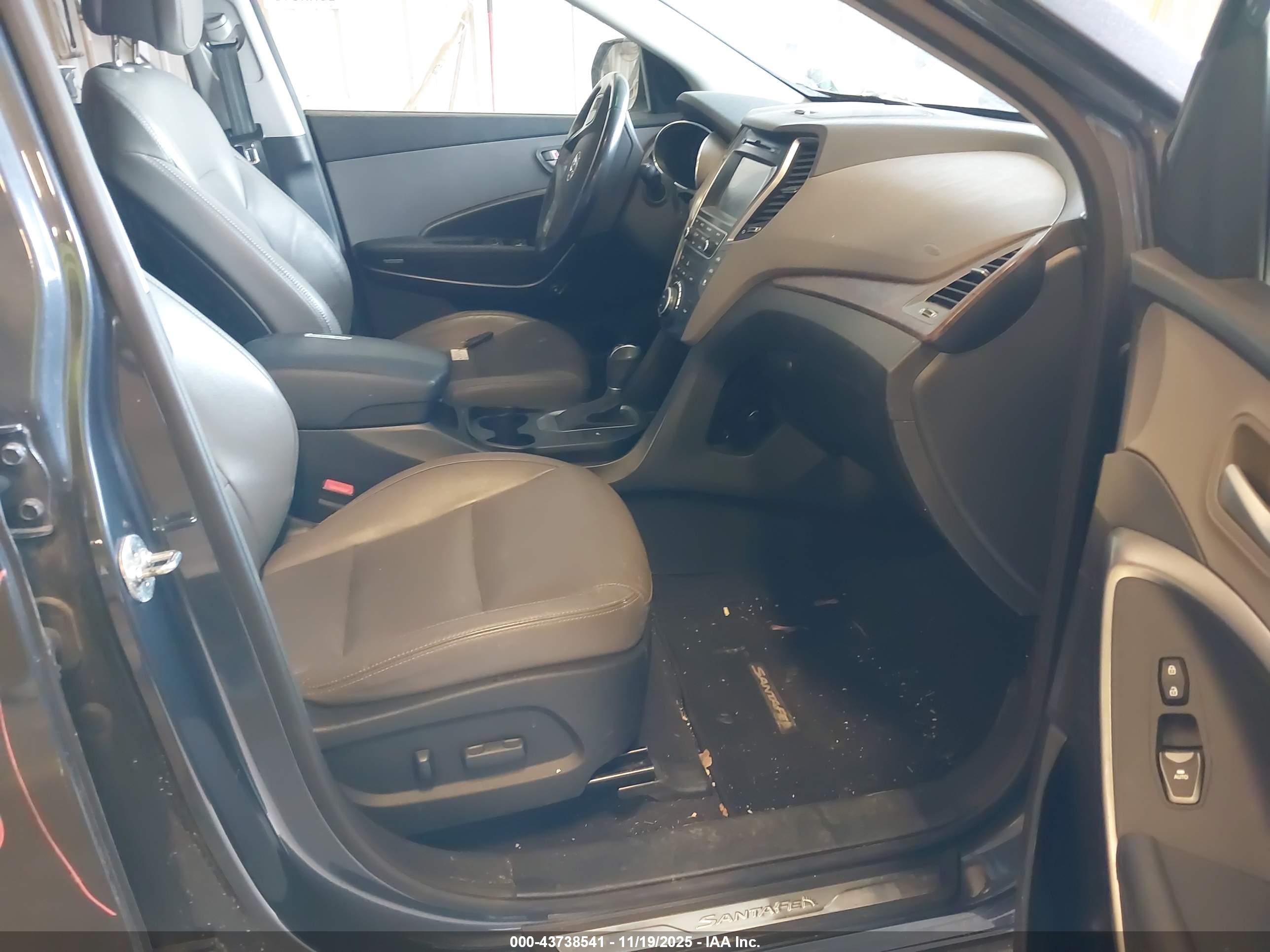 HYUNDAI SANTA image 5