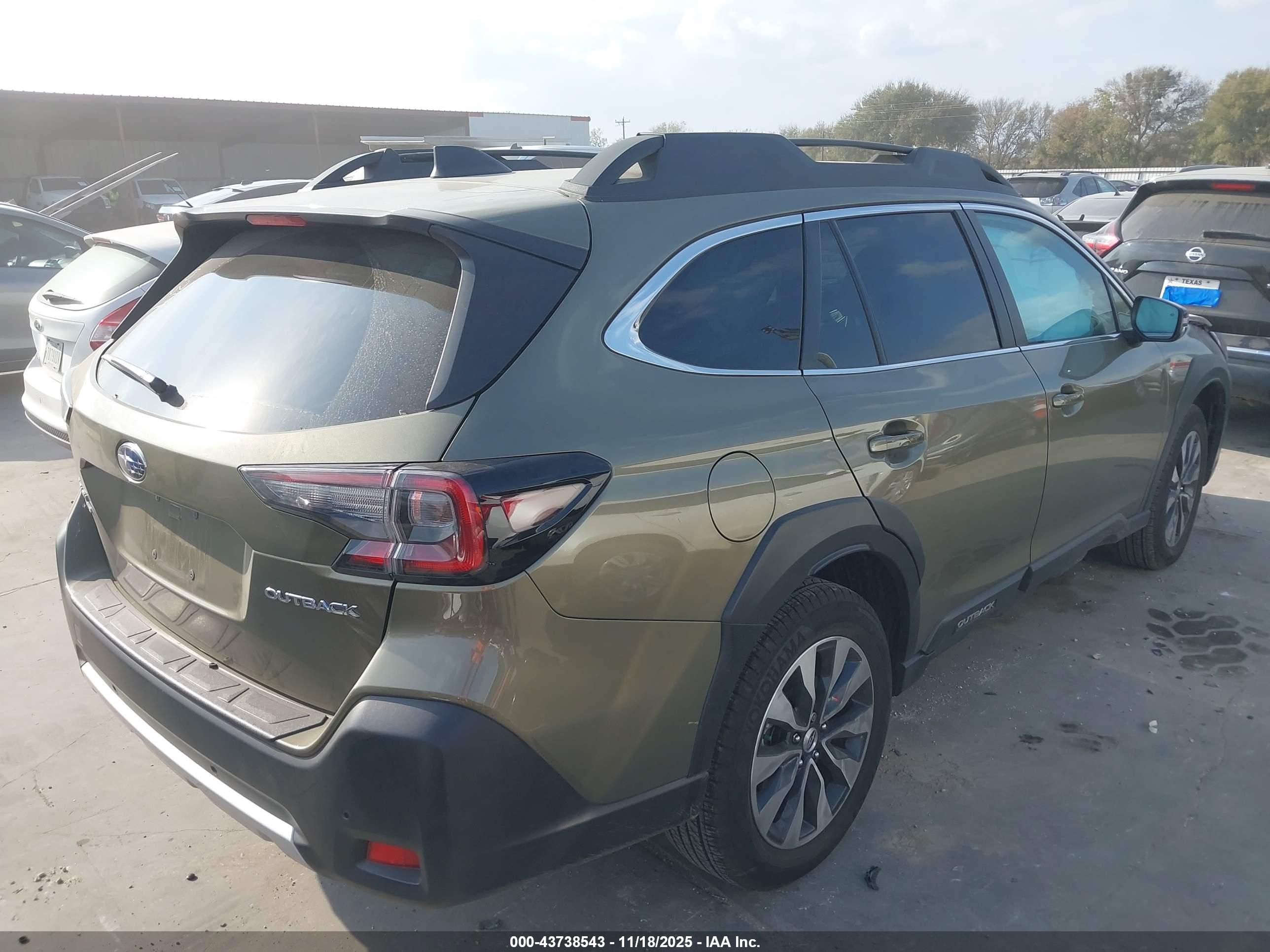 SUBARU OUTBACK image 4