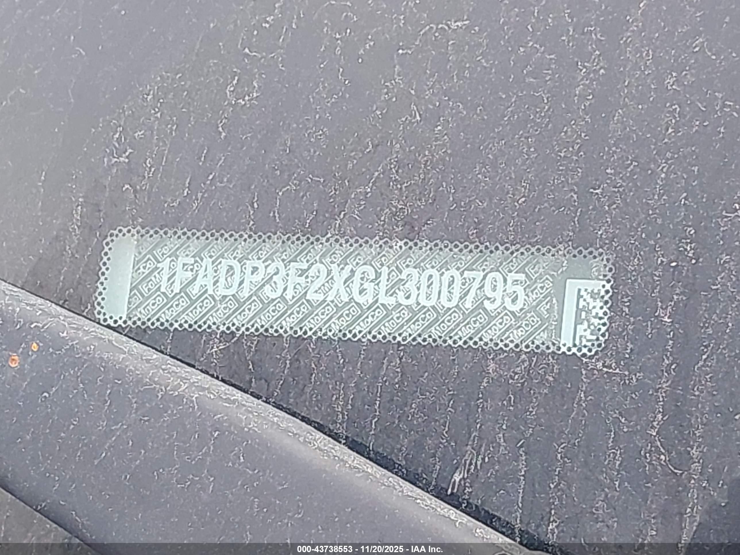 FORD FOCUS image 9