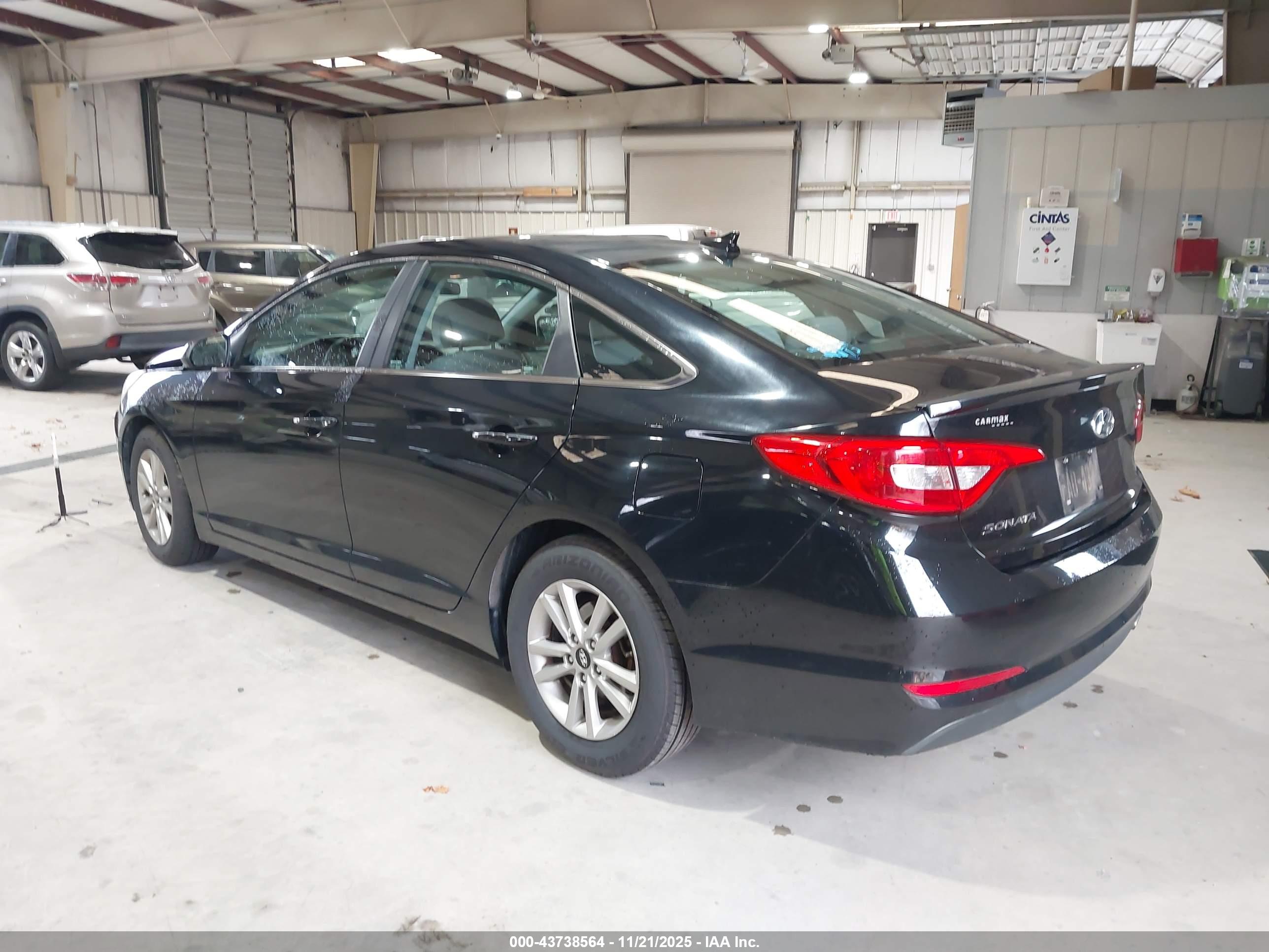 HYUNDAI SONATA image 3