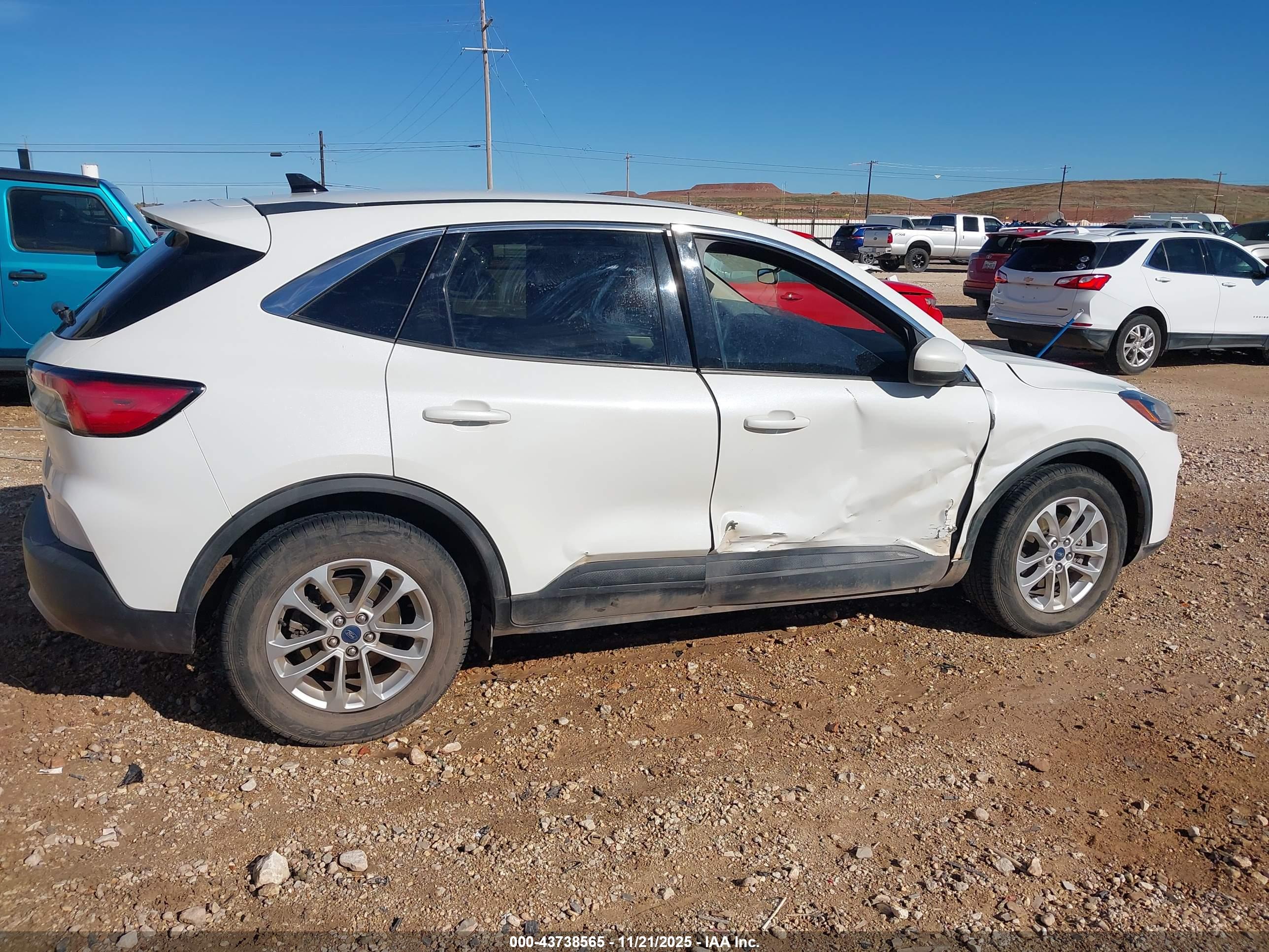 FORD ESCAPE image 6