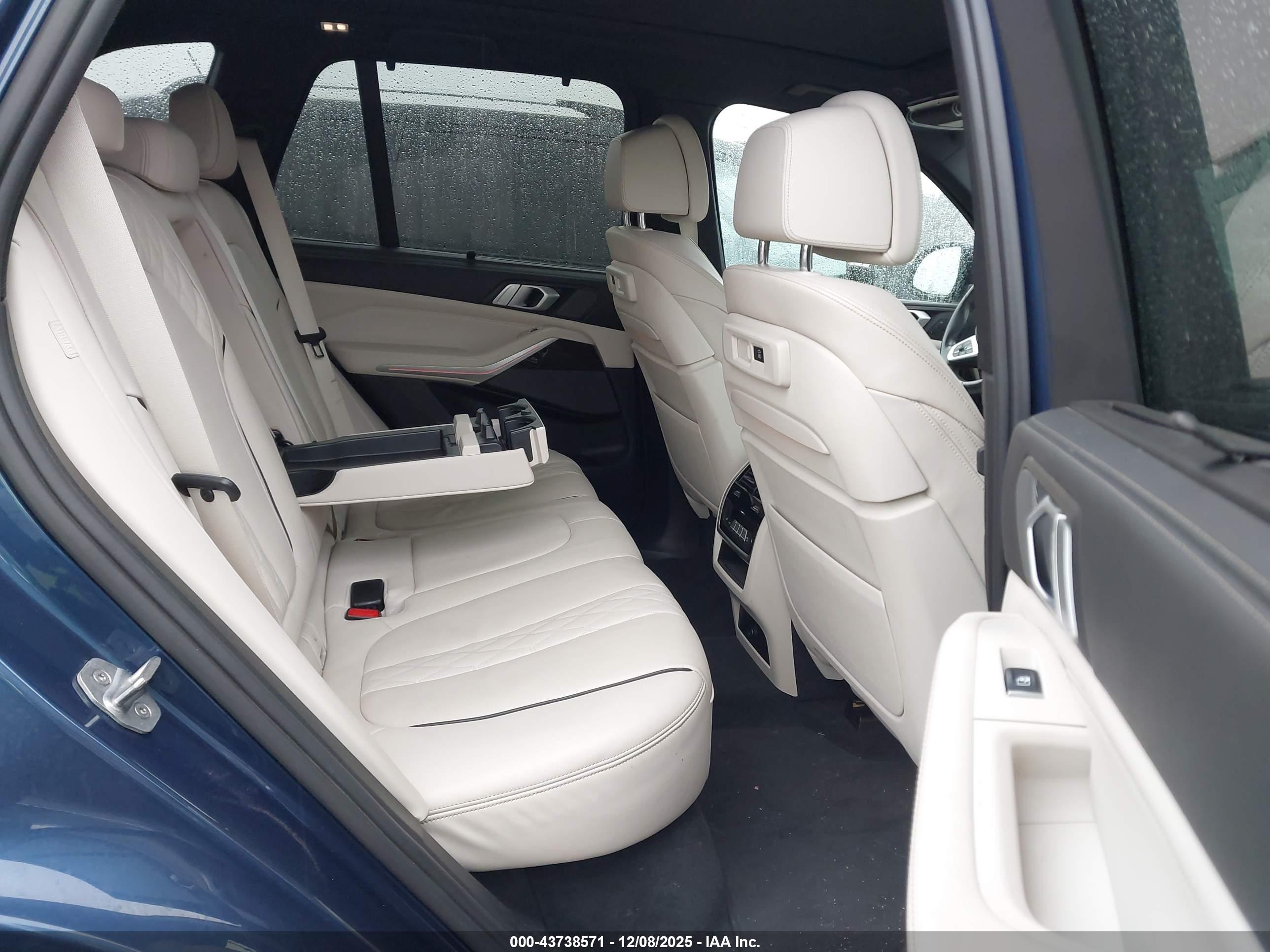 BMW X5 image 8