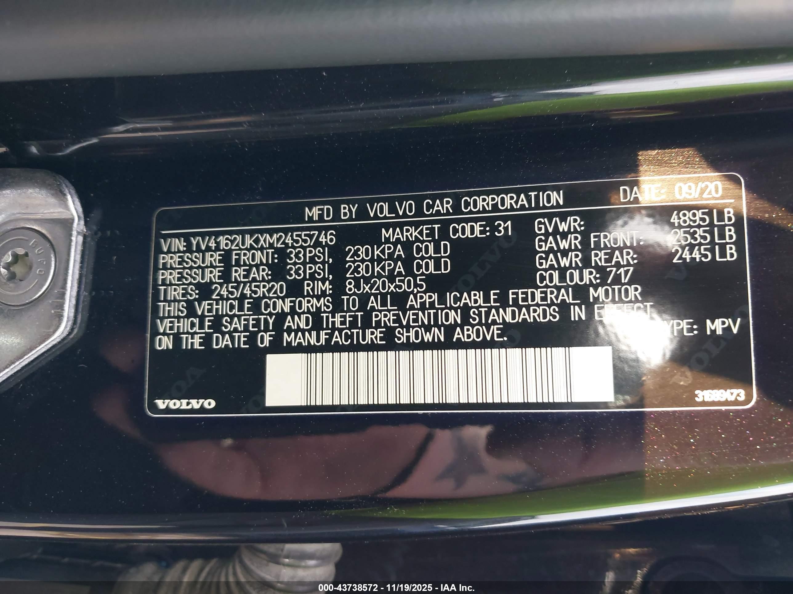 VOLVO XC40 image 9