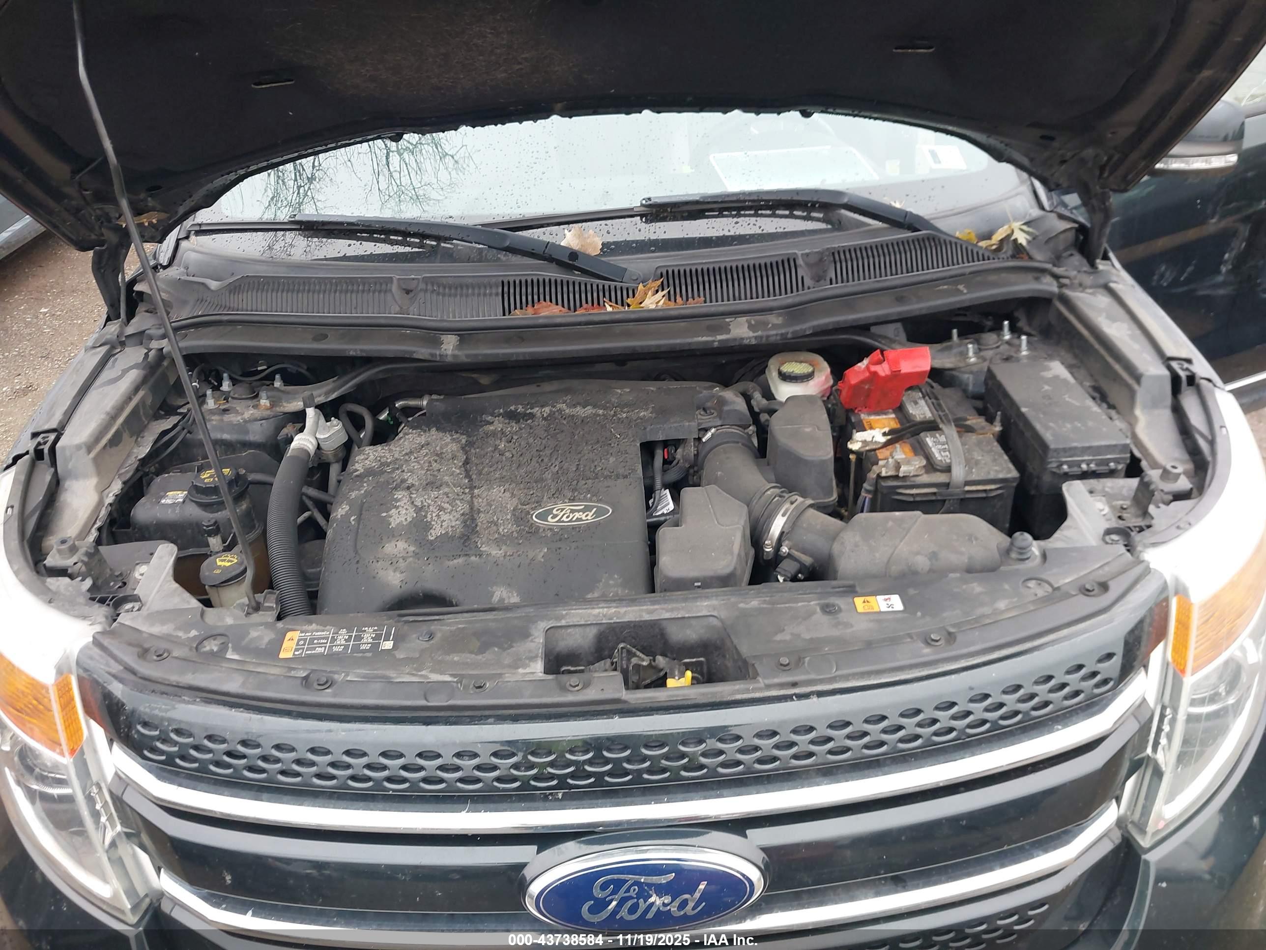 FORD EXPLORER image 10