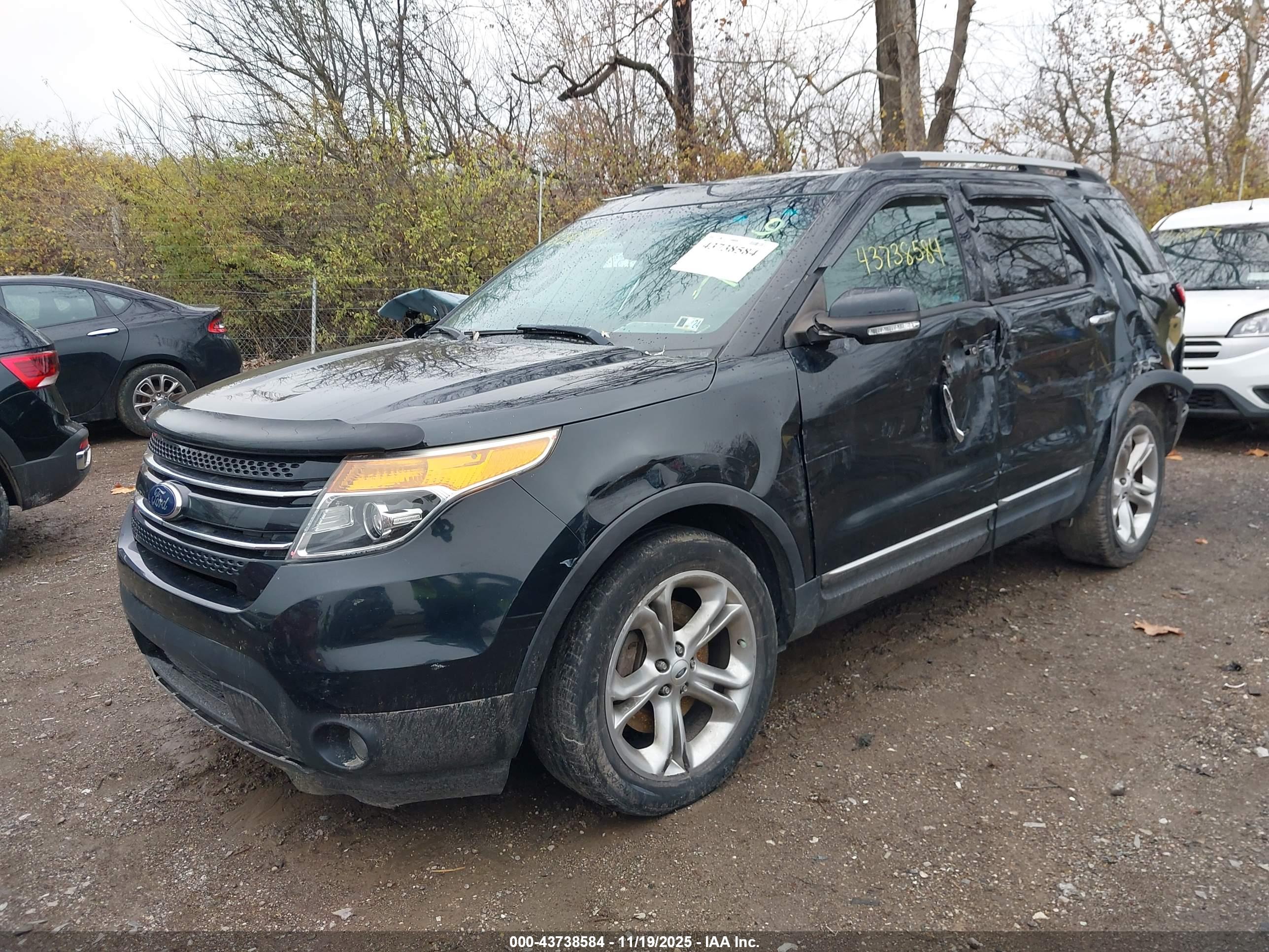 FORD EXPLORER image 6