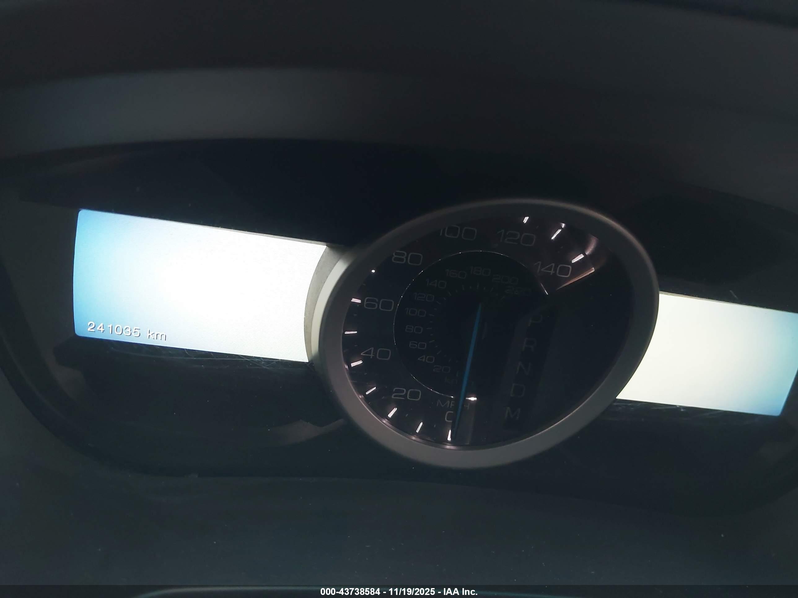FORD EXPLORER image 7