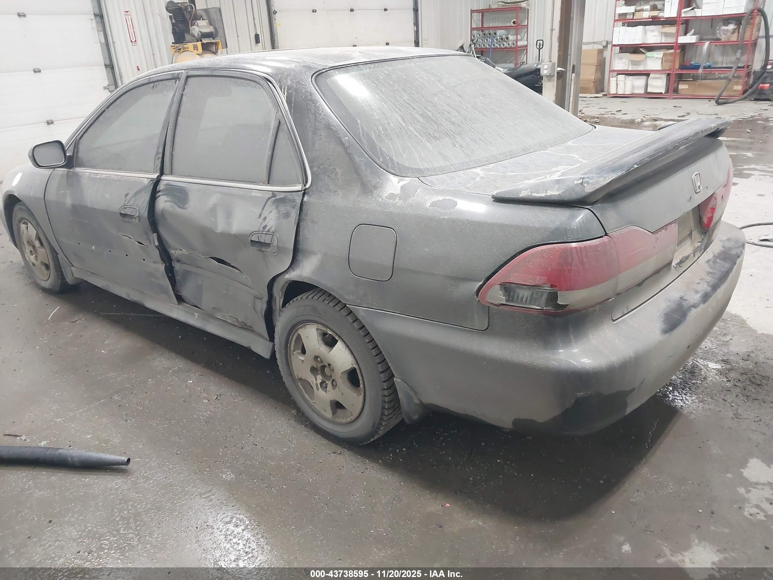 HONDA ACCORD image 3