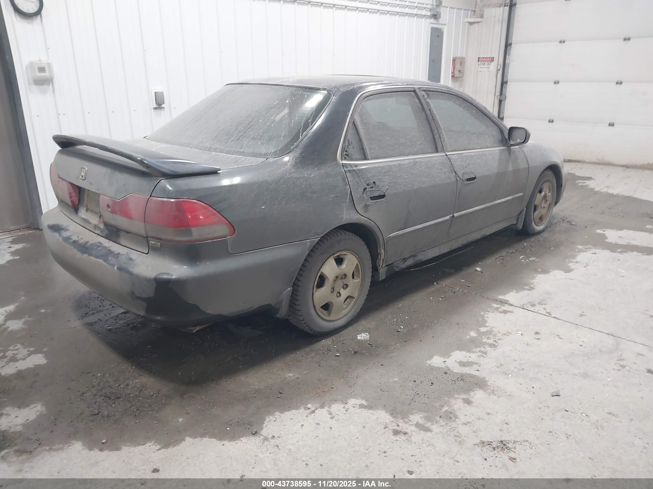 HONDA ACCORD image 4