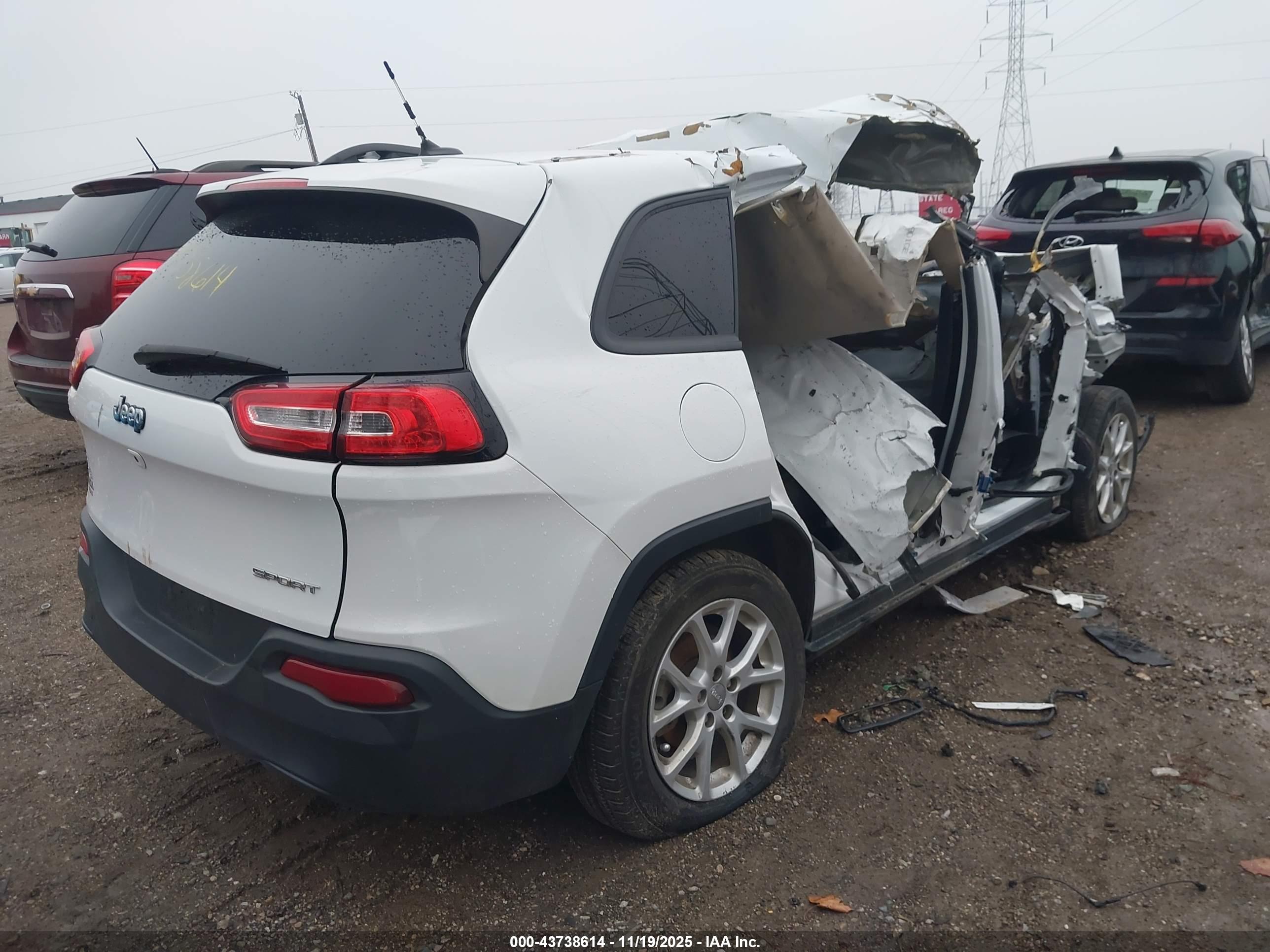 JEEP CHEROKEE image 4