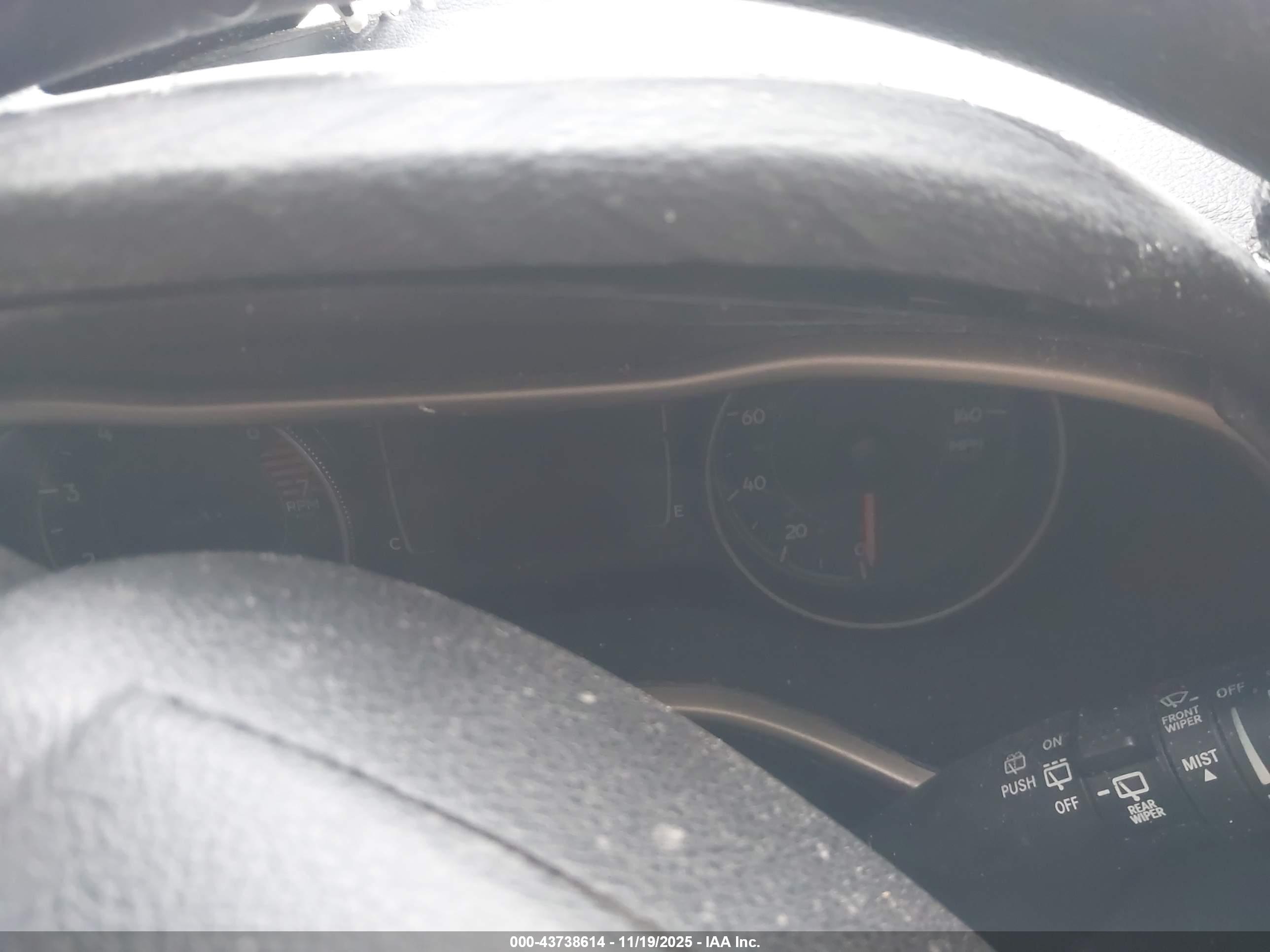 JEEP CHEROKEE image 7