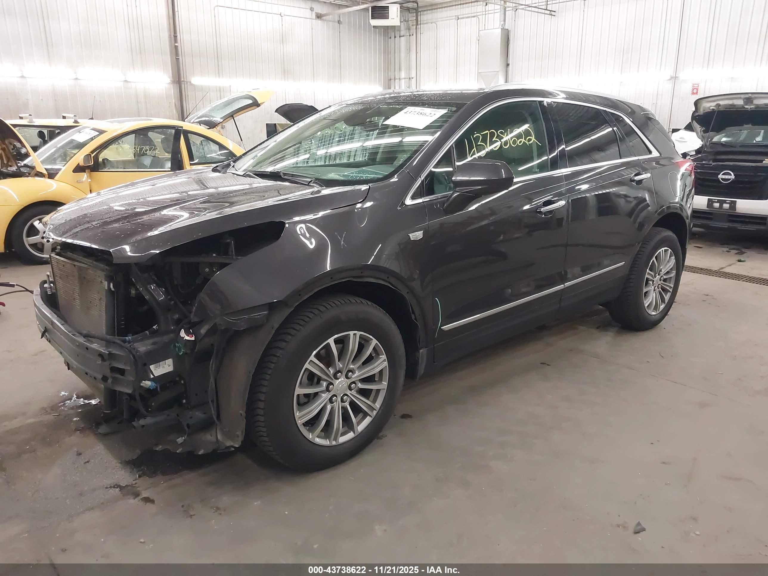 CADILLAC XT5 image 2