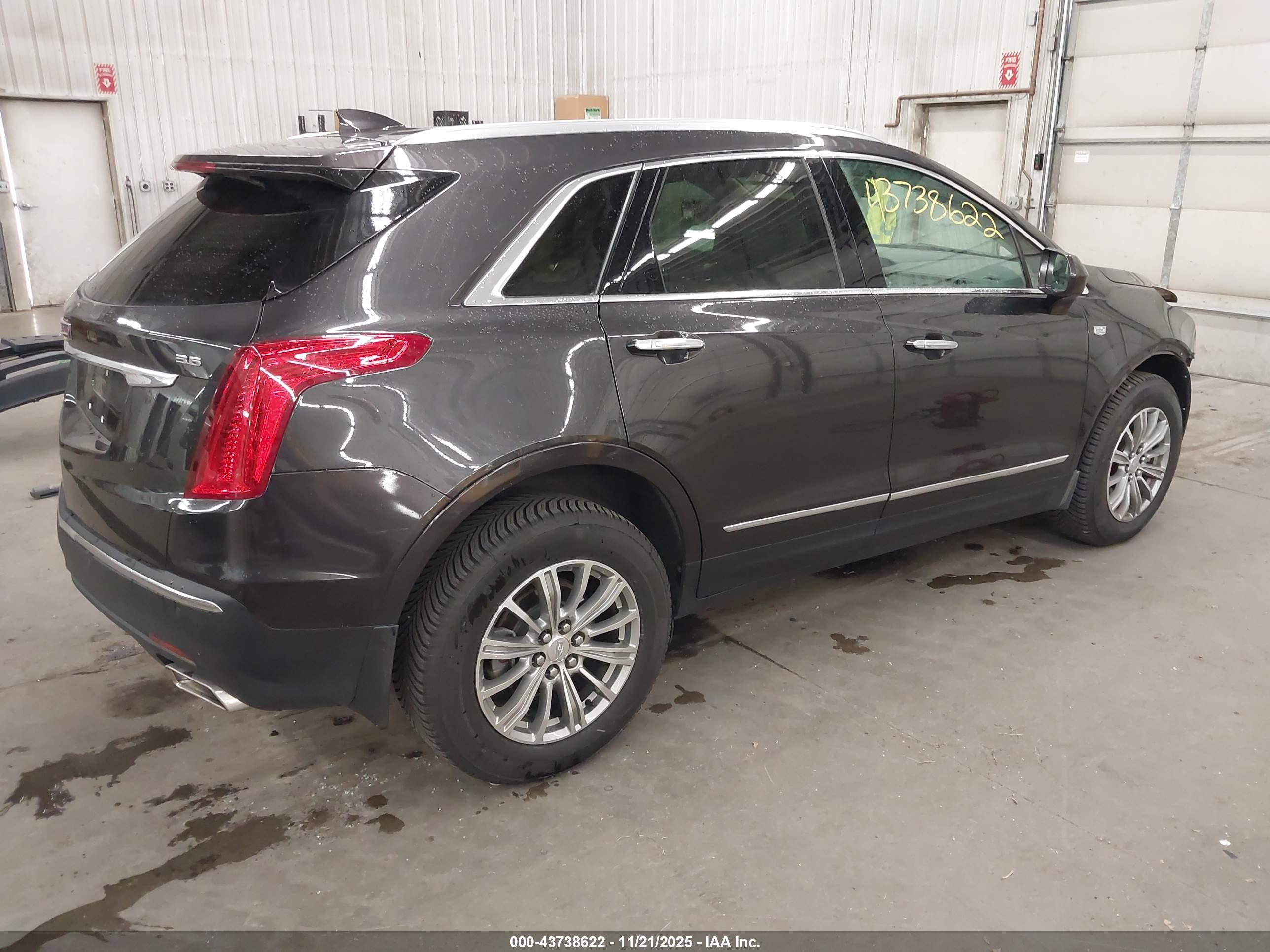 CADILLAC XT5 image 4