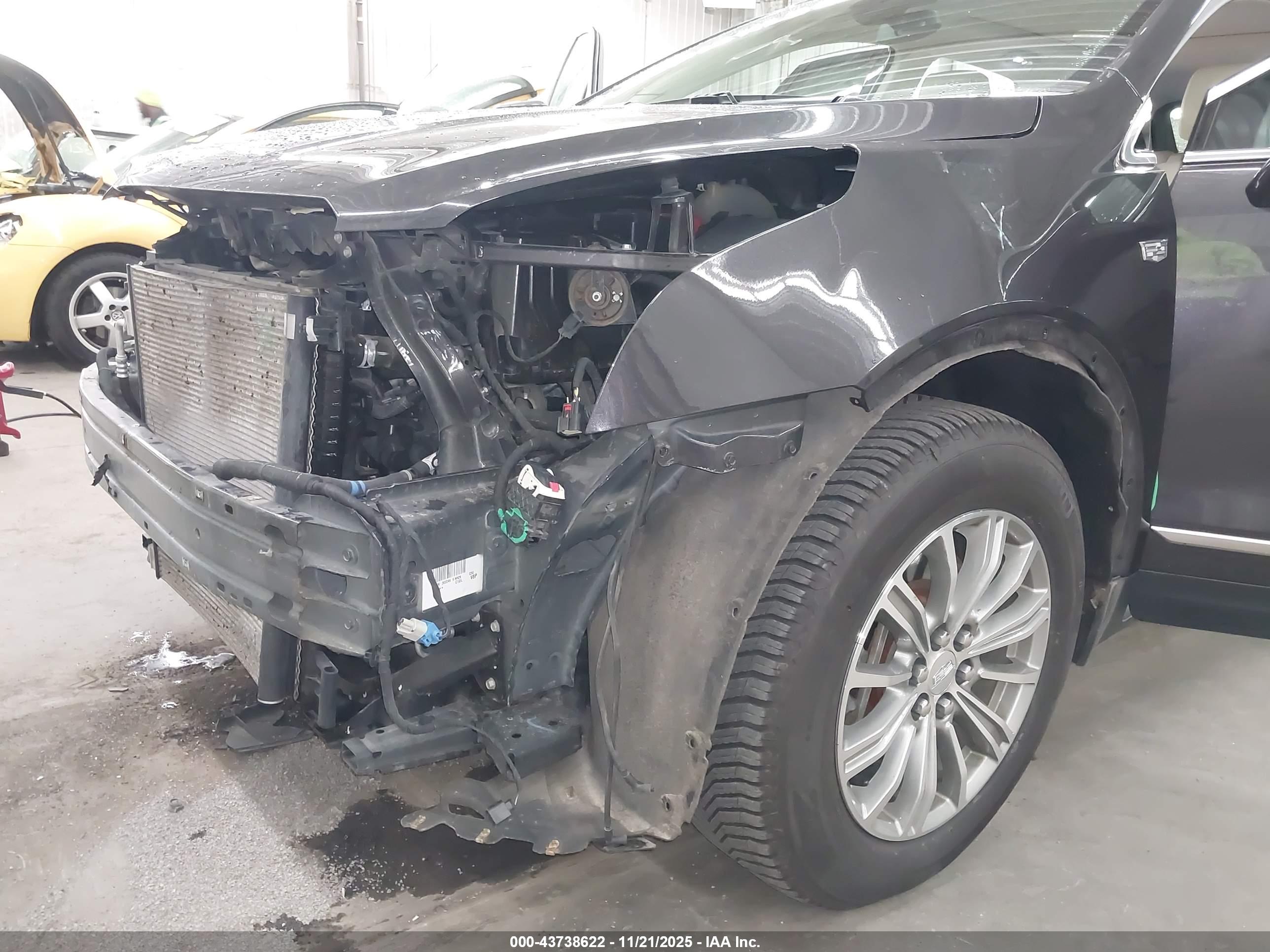 CADILLAC XT5 image 6