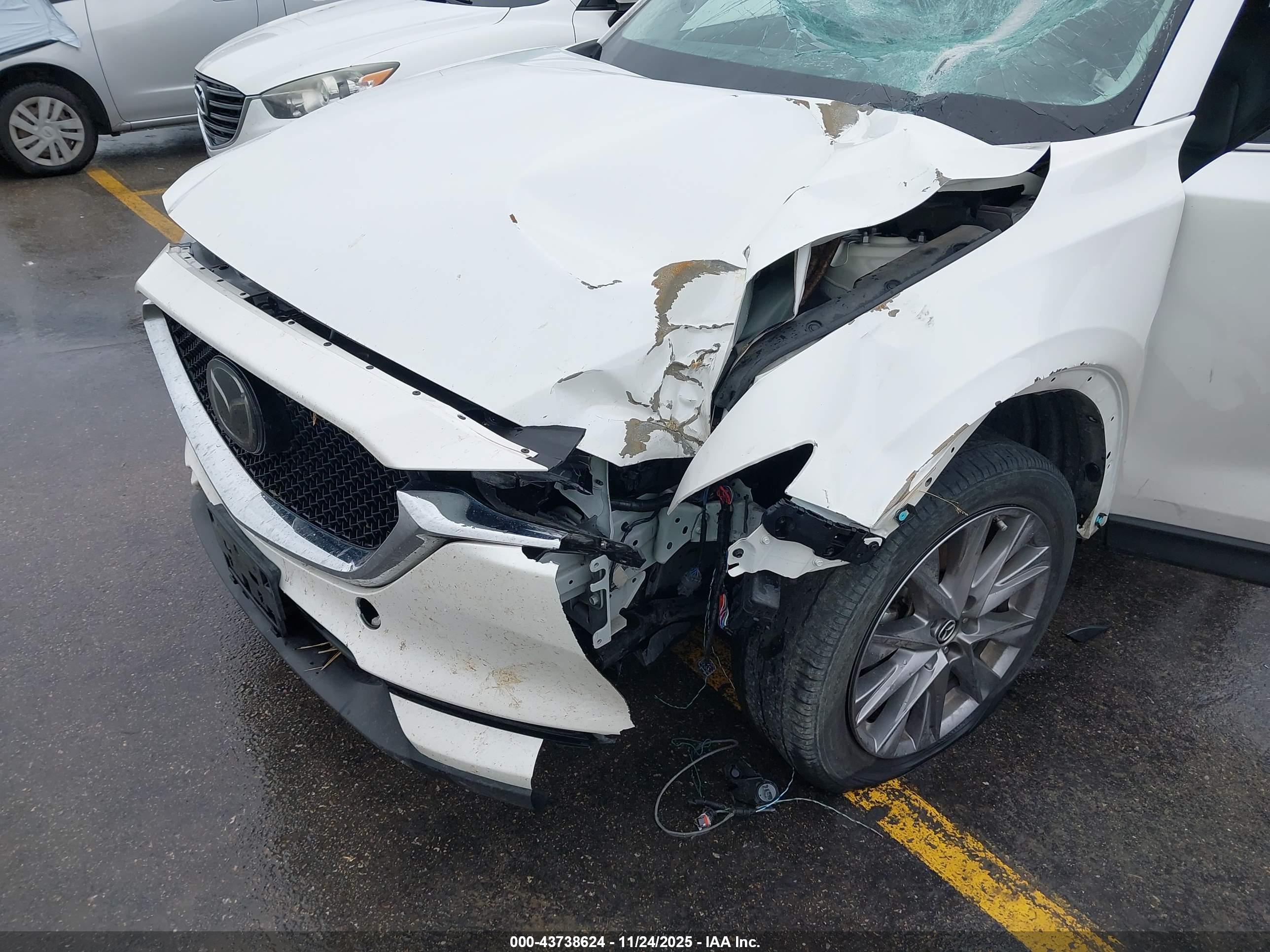 MAZDA CX-5 image 6