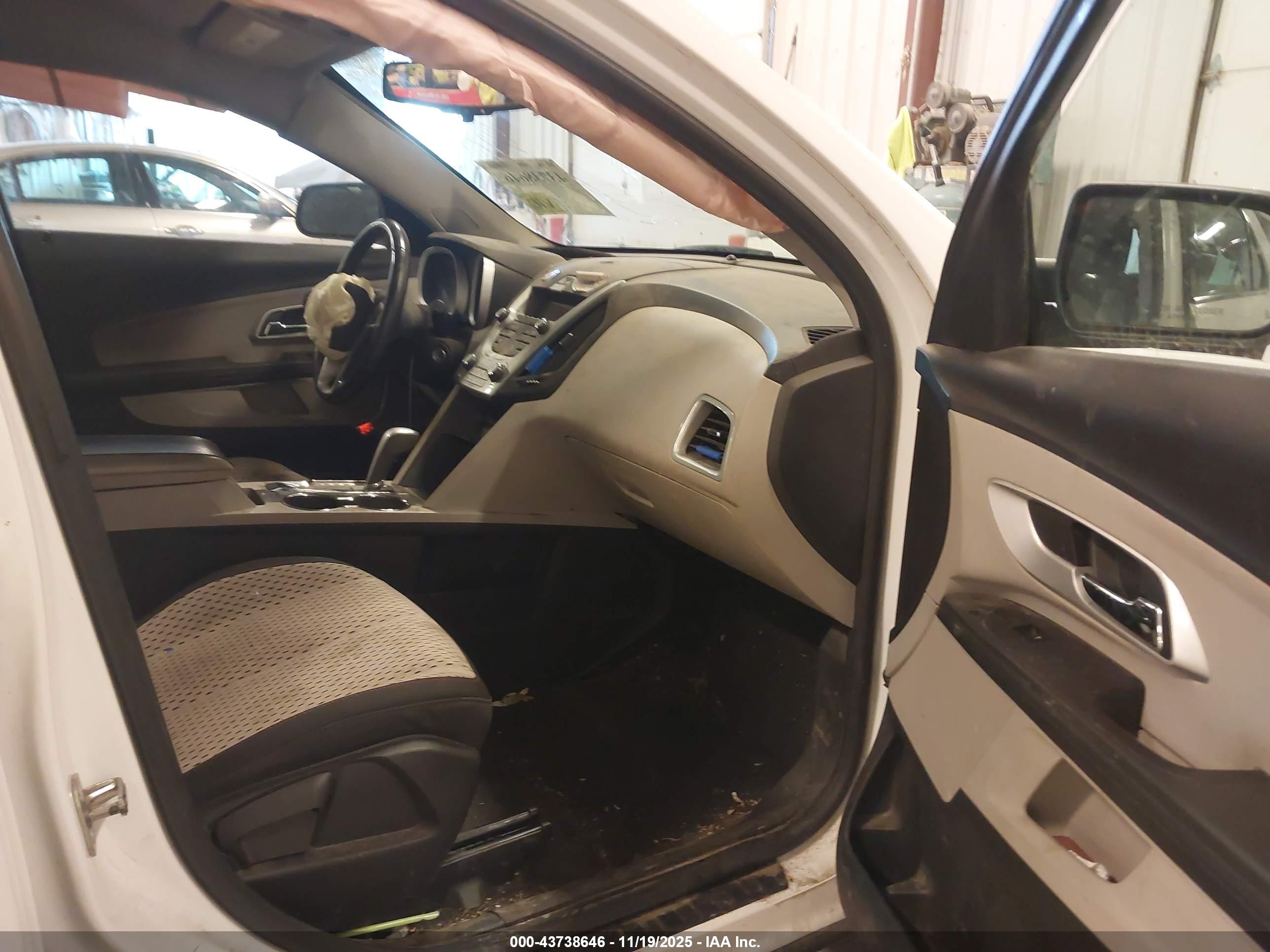 CHEVROLET EQUINOX image 5