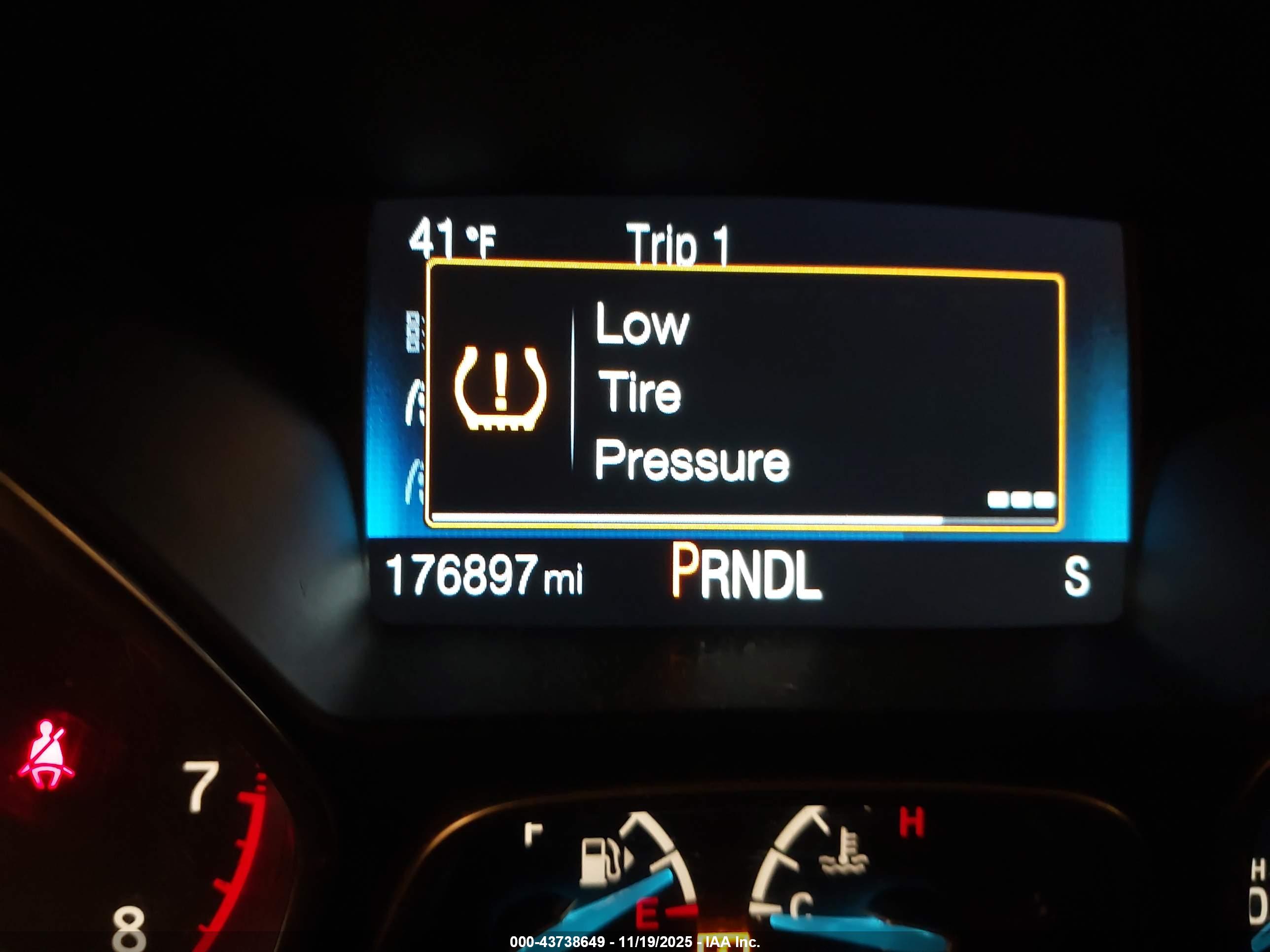 FORD FOCUS image 7