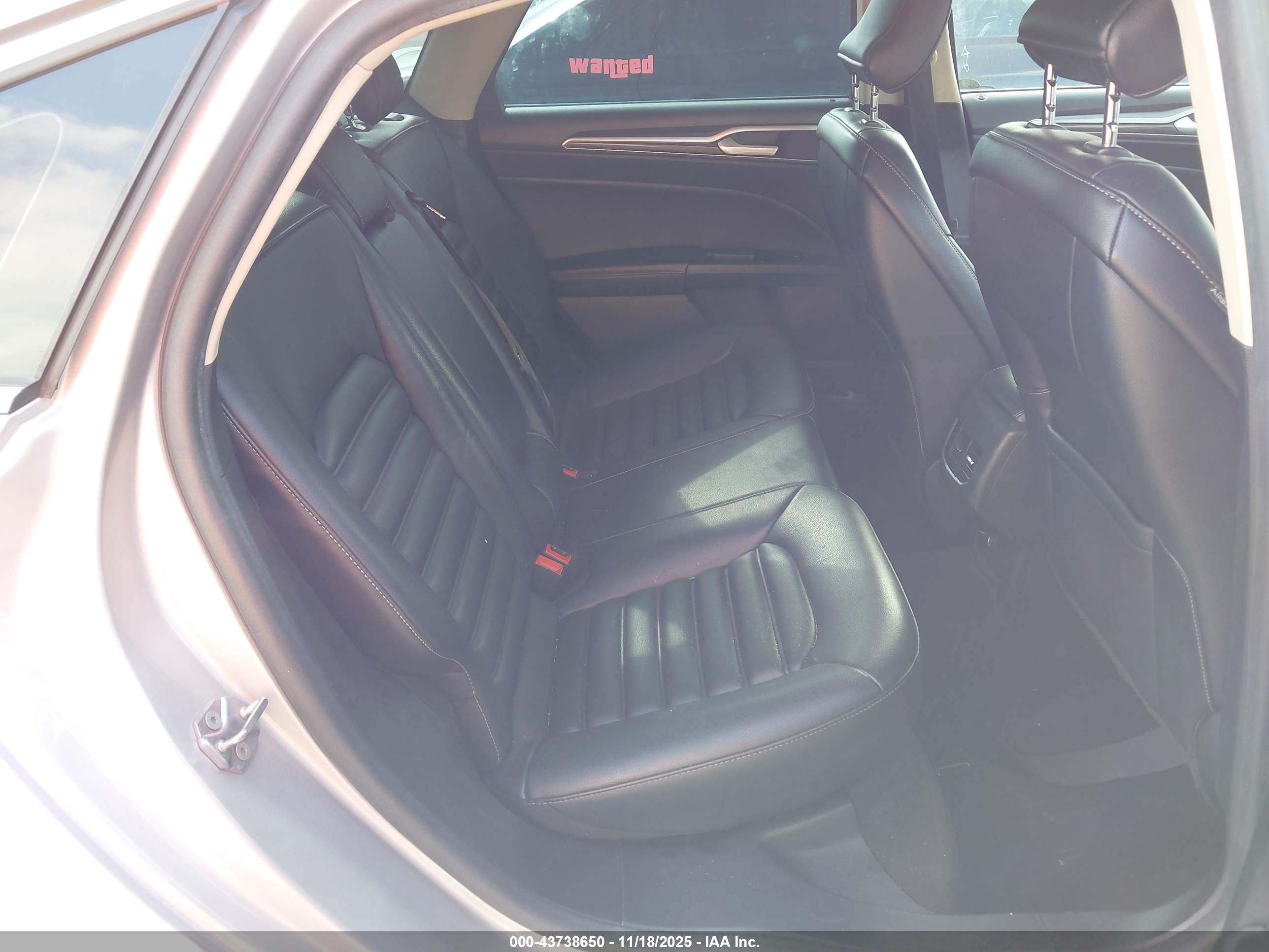 FORD FUSION image 8