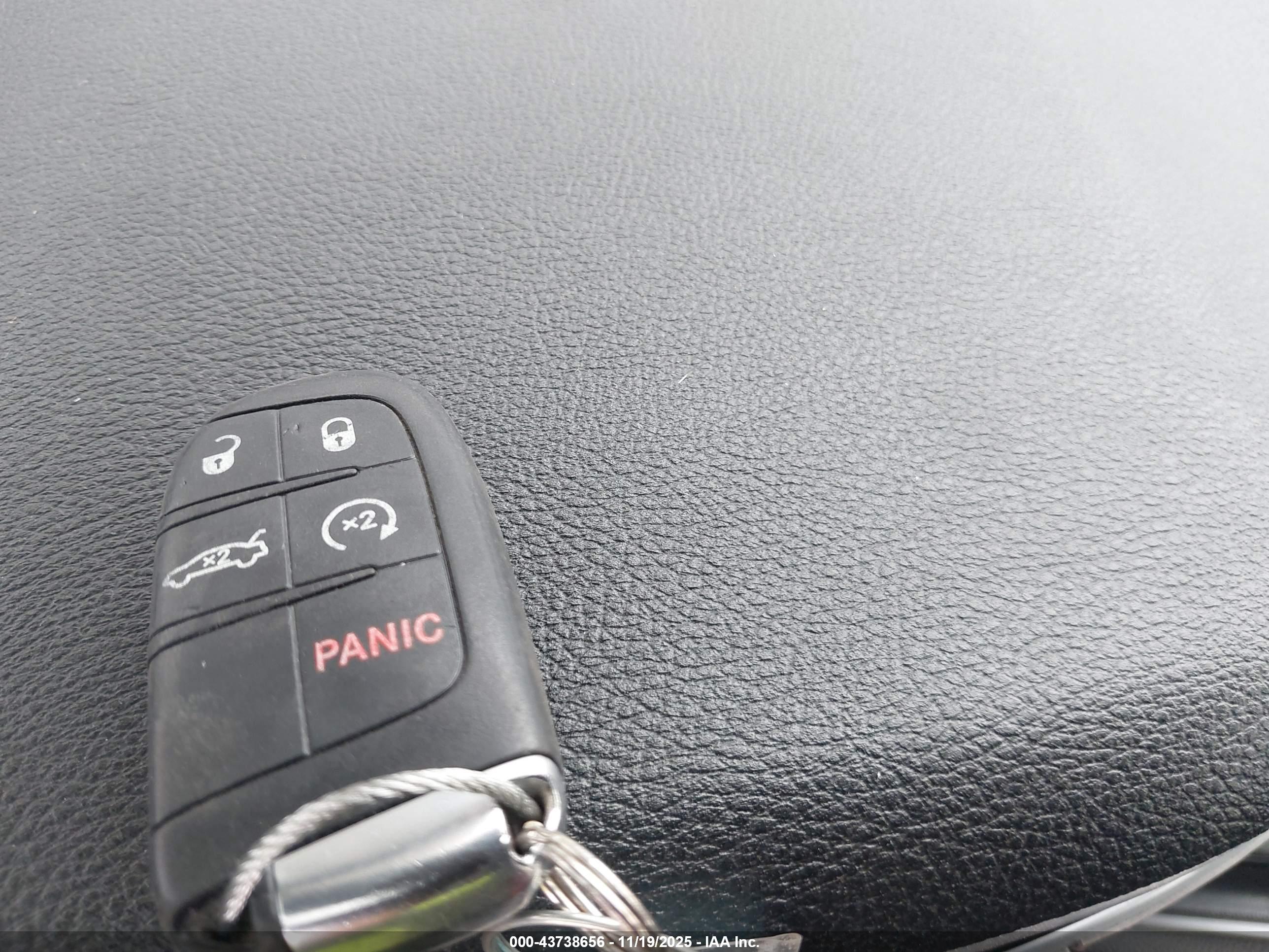 DODGE CHALLENGER image 11