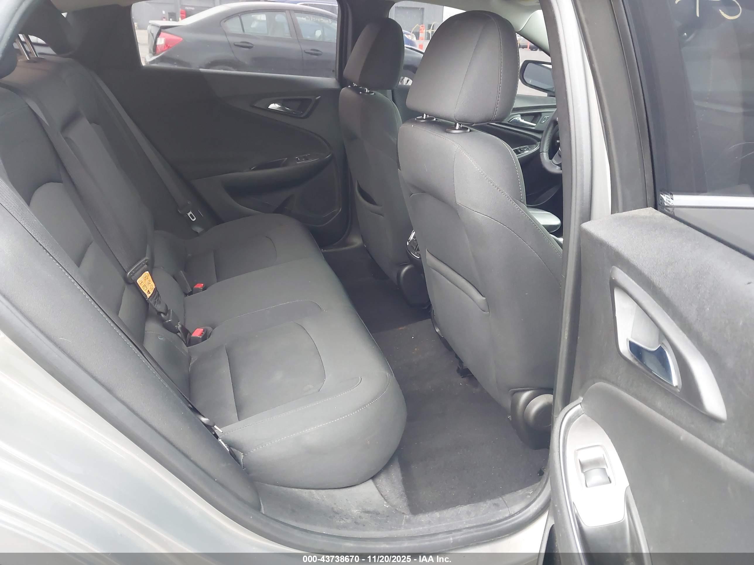 CHEVROLET MALIBU image 8
