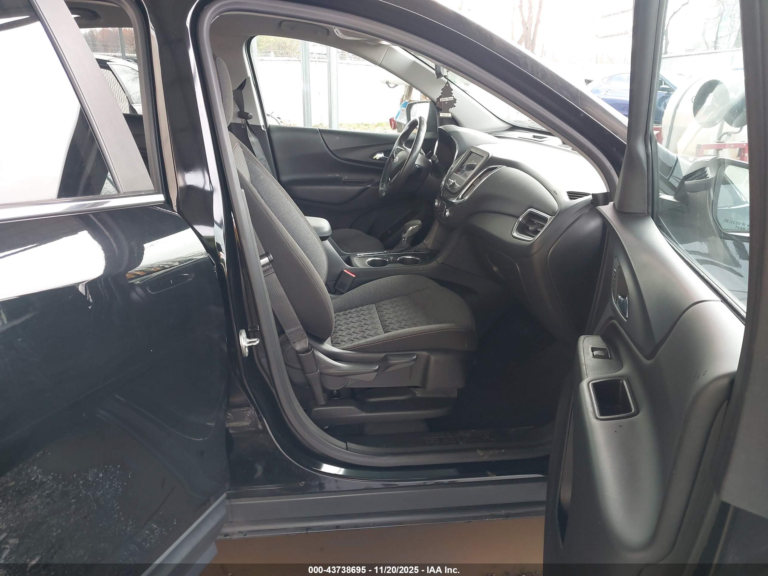 CHEVROLET EQUINOX image 5